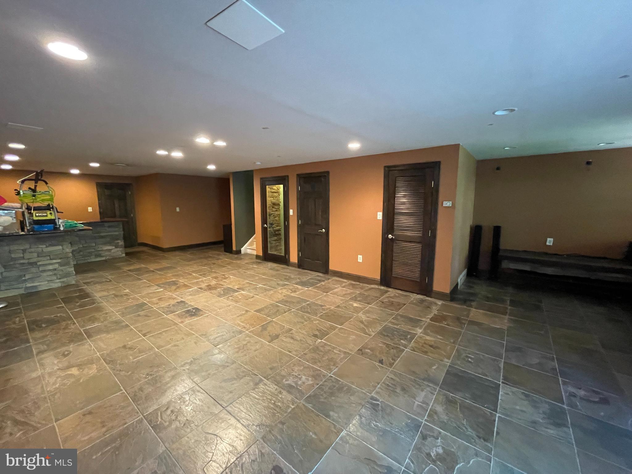 THE ARBORS - Residential Lease