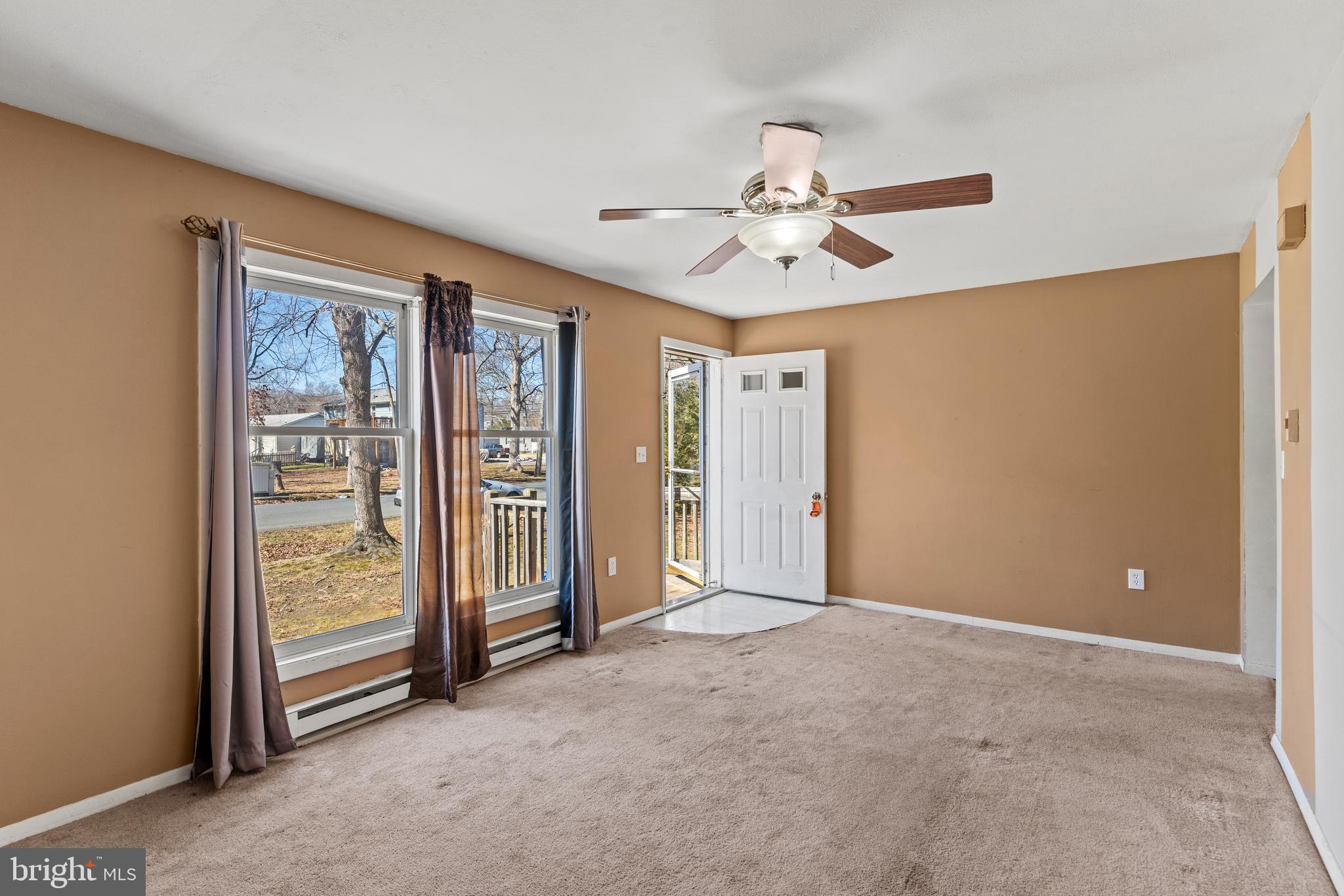 FRANKLIN MANOR BEACH - Residential