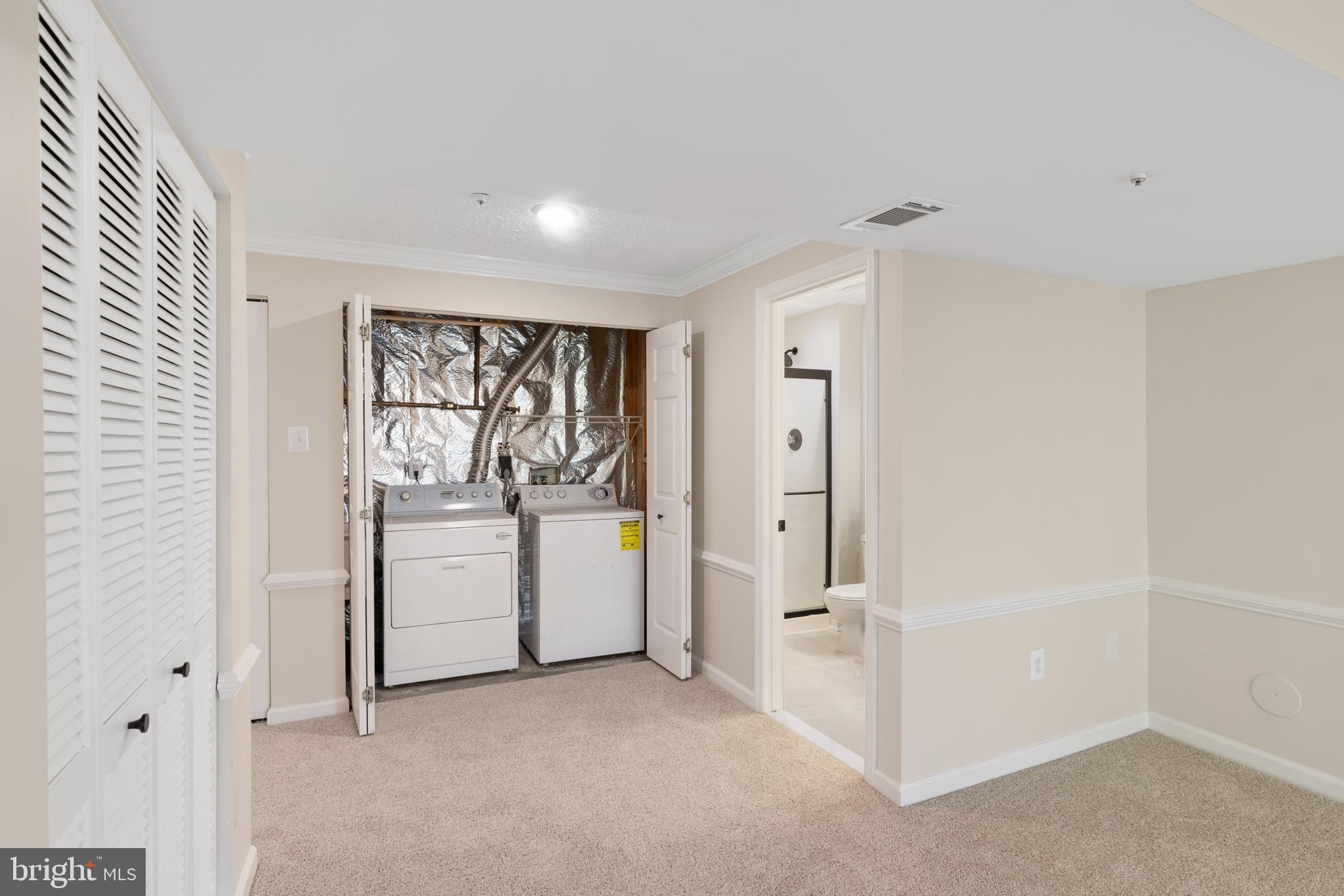 CONSTANT FRIENDSHIP - Residential