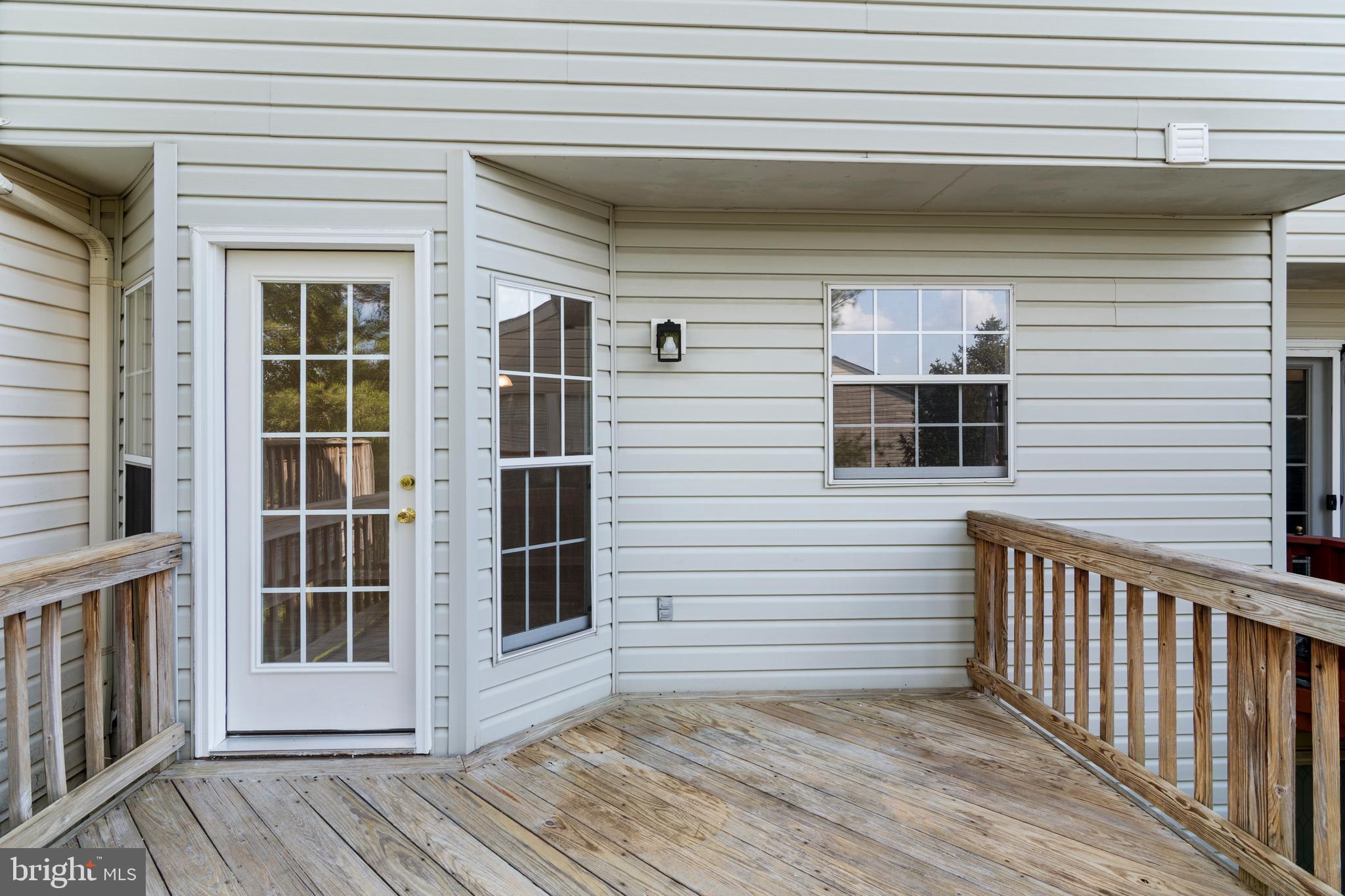 CONSTANT FRIENDSHIP - Residential