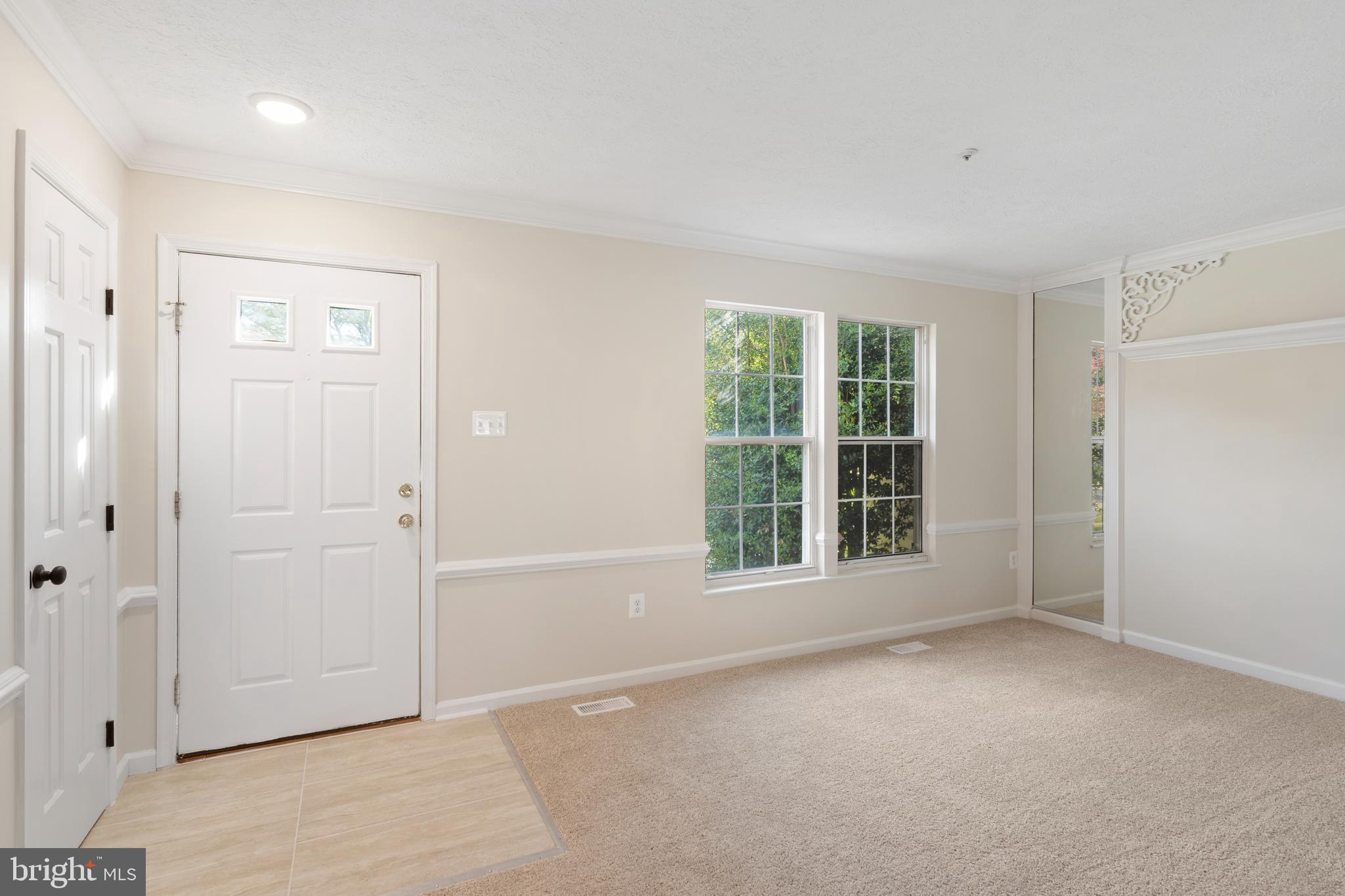 CONSTANT FRIENDSHIP - Residential