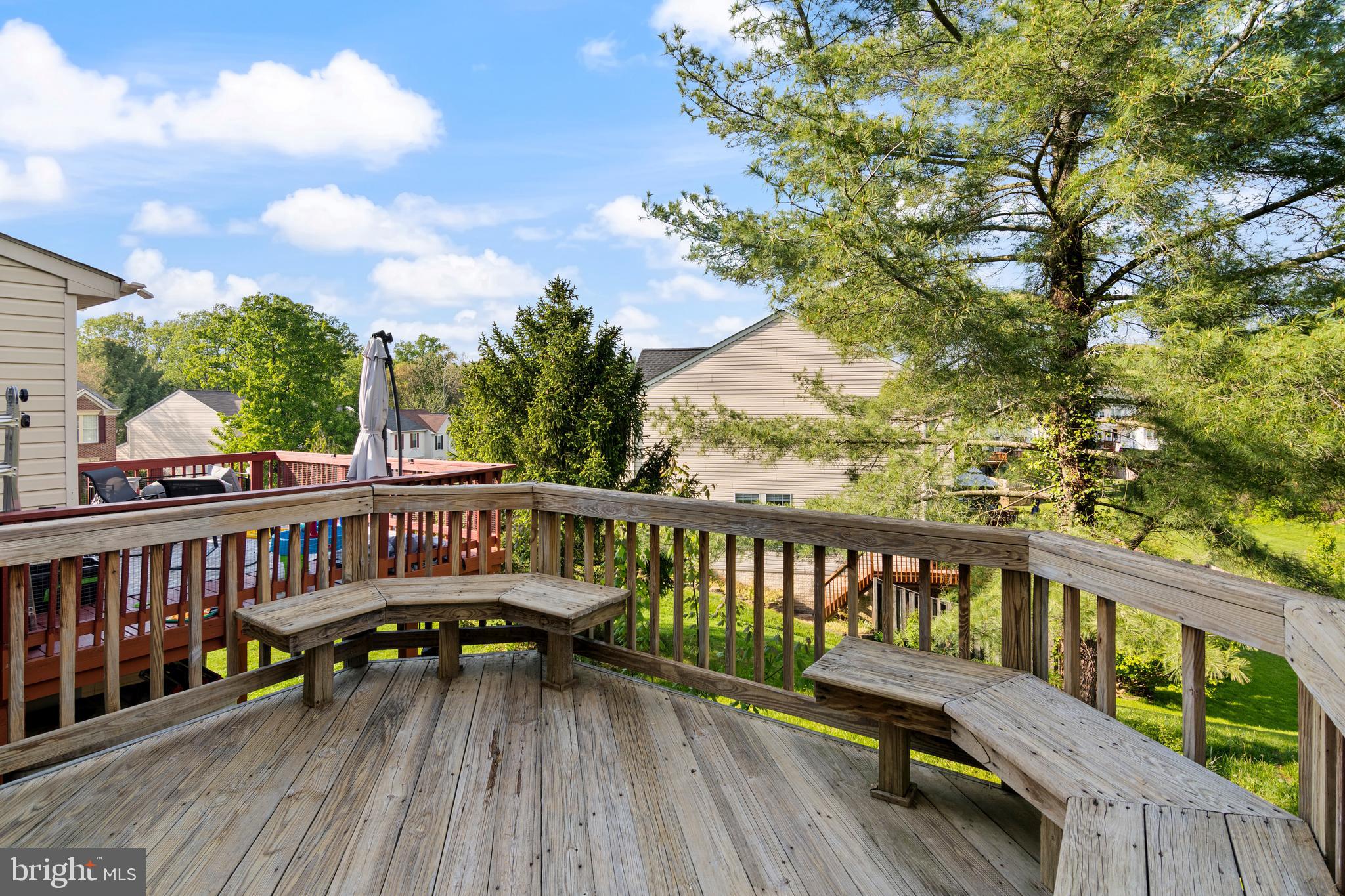 CONSTANT FRIENDSHIP - Residential