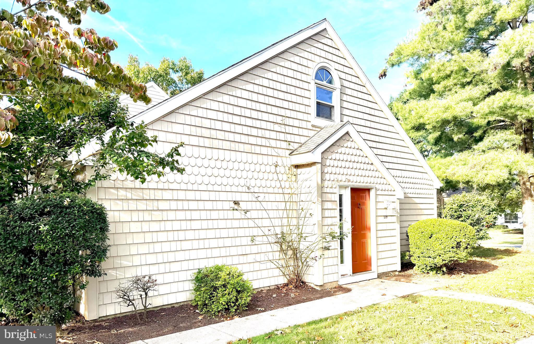 CREST OF HERSHEY - Residential Lease