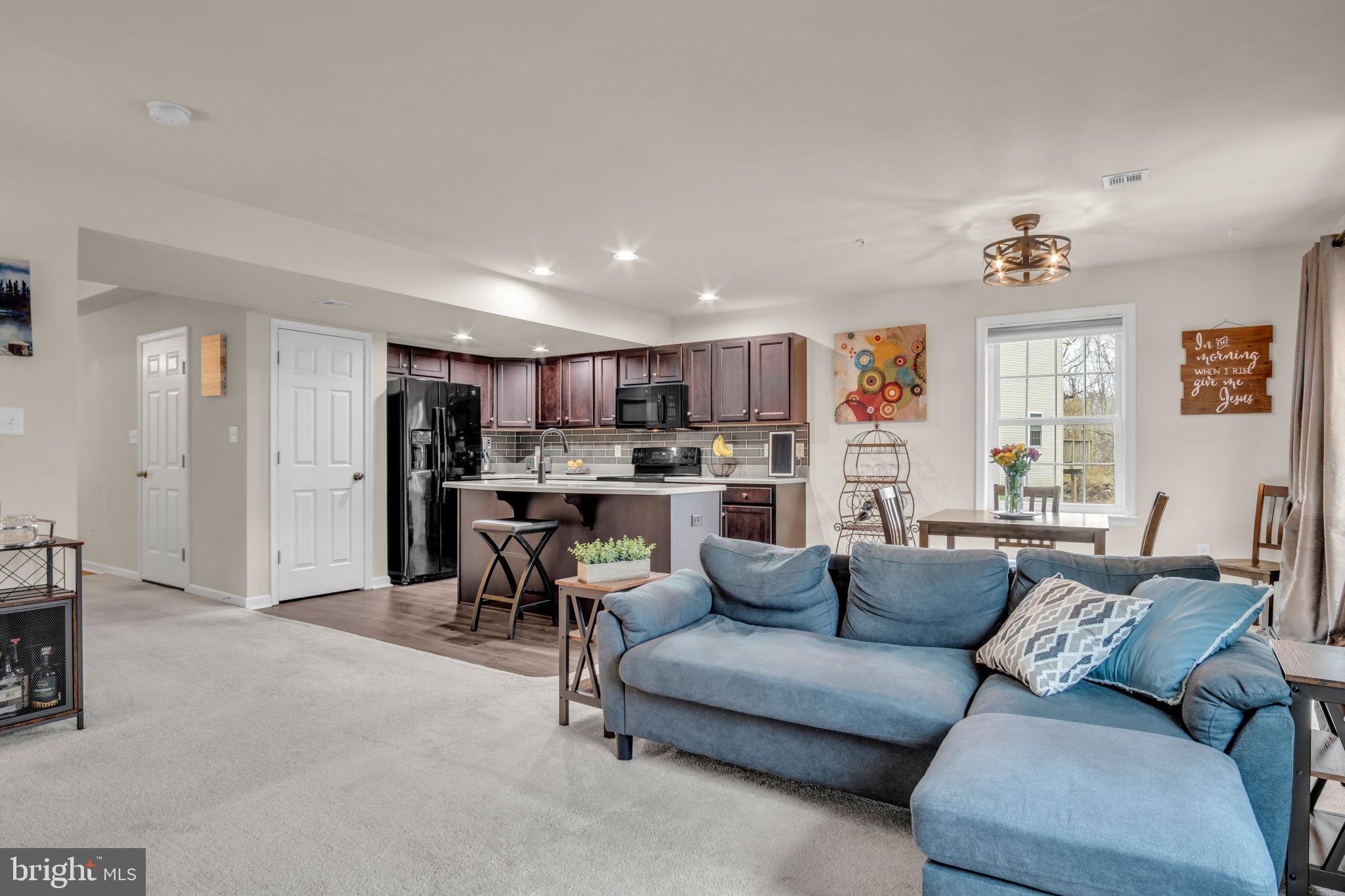 MELBOURNE PLACE - Residential