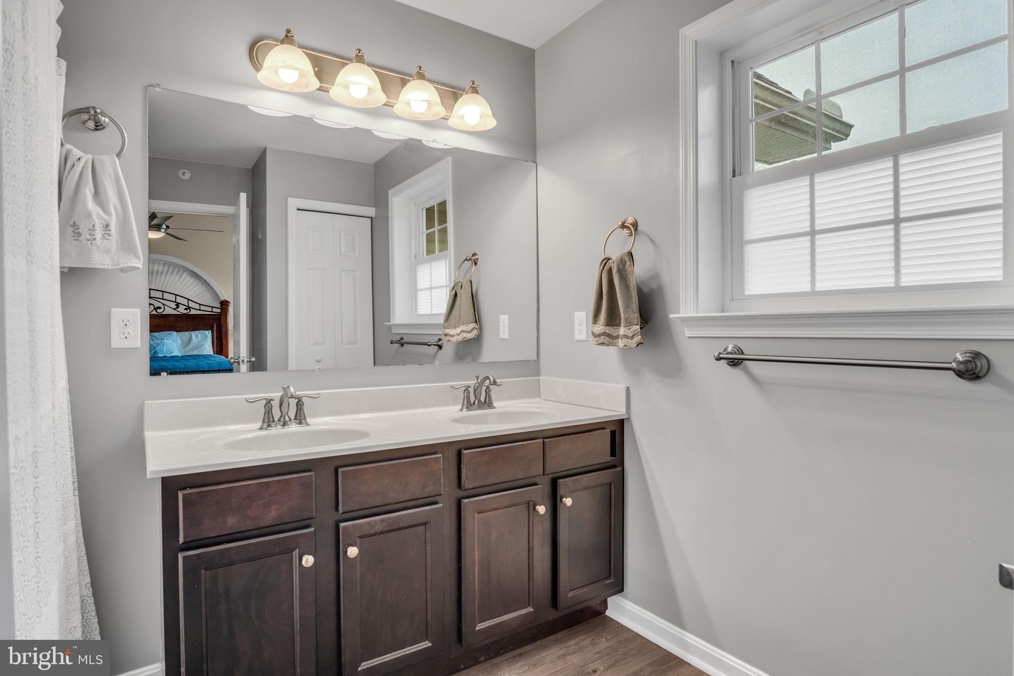 MELBOURNE PLACE - Residential