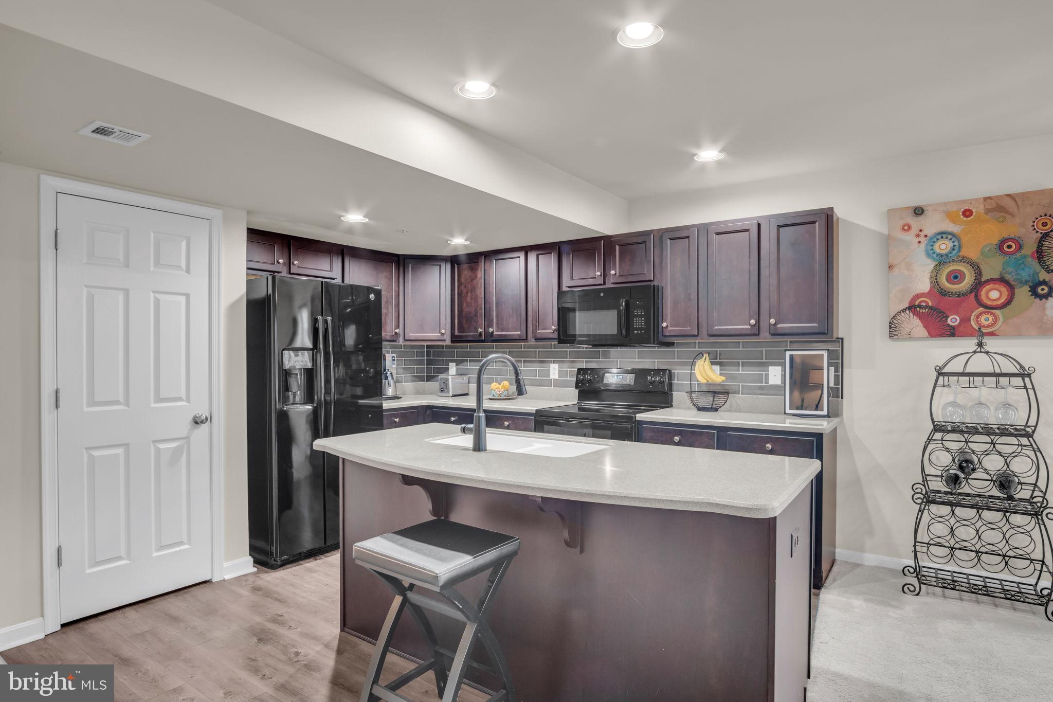 MELBOURNE PLACE - Residential