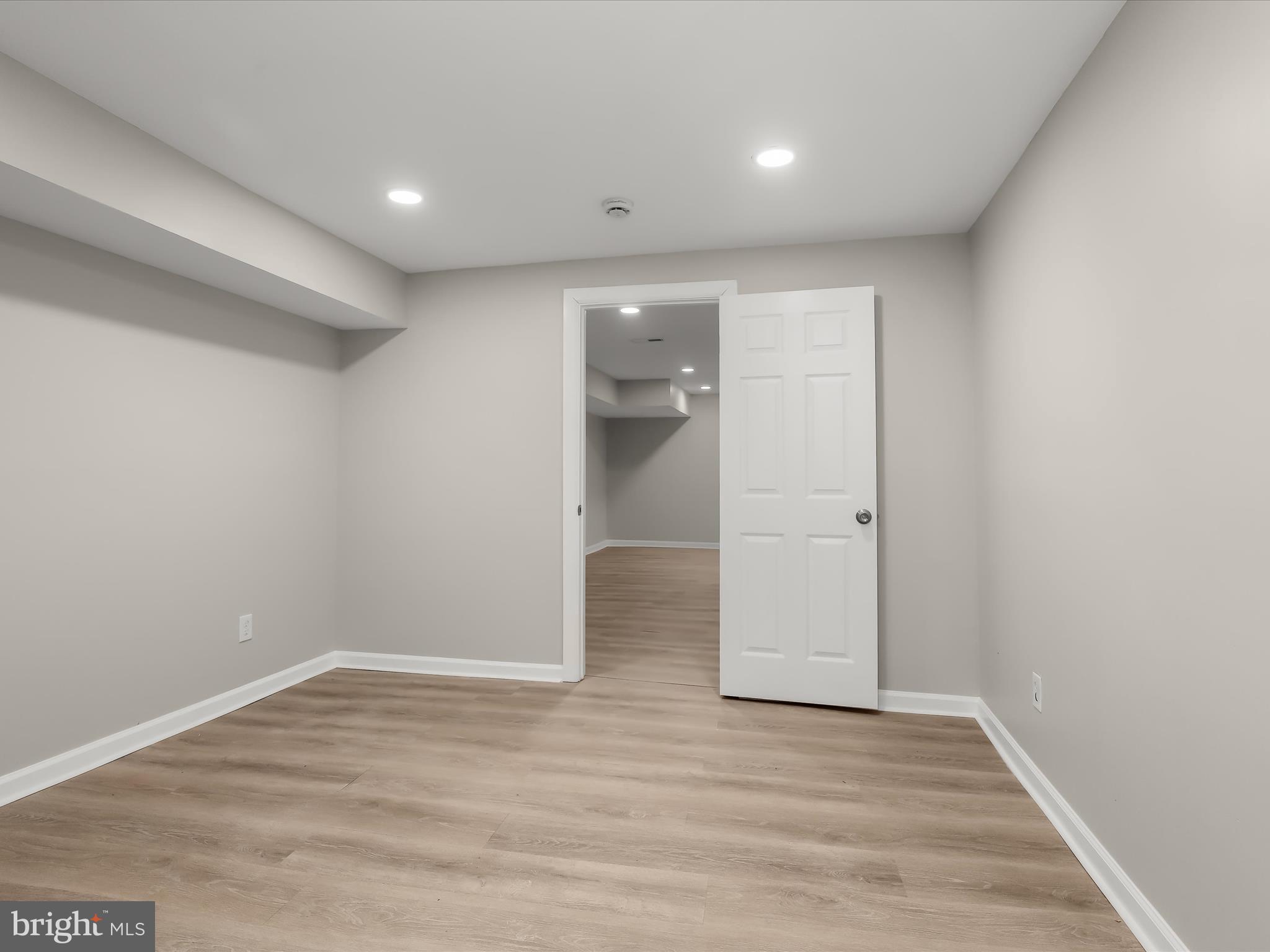 LAKE CLIFTON - Residential