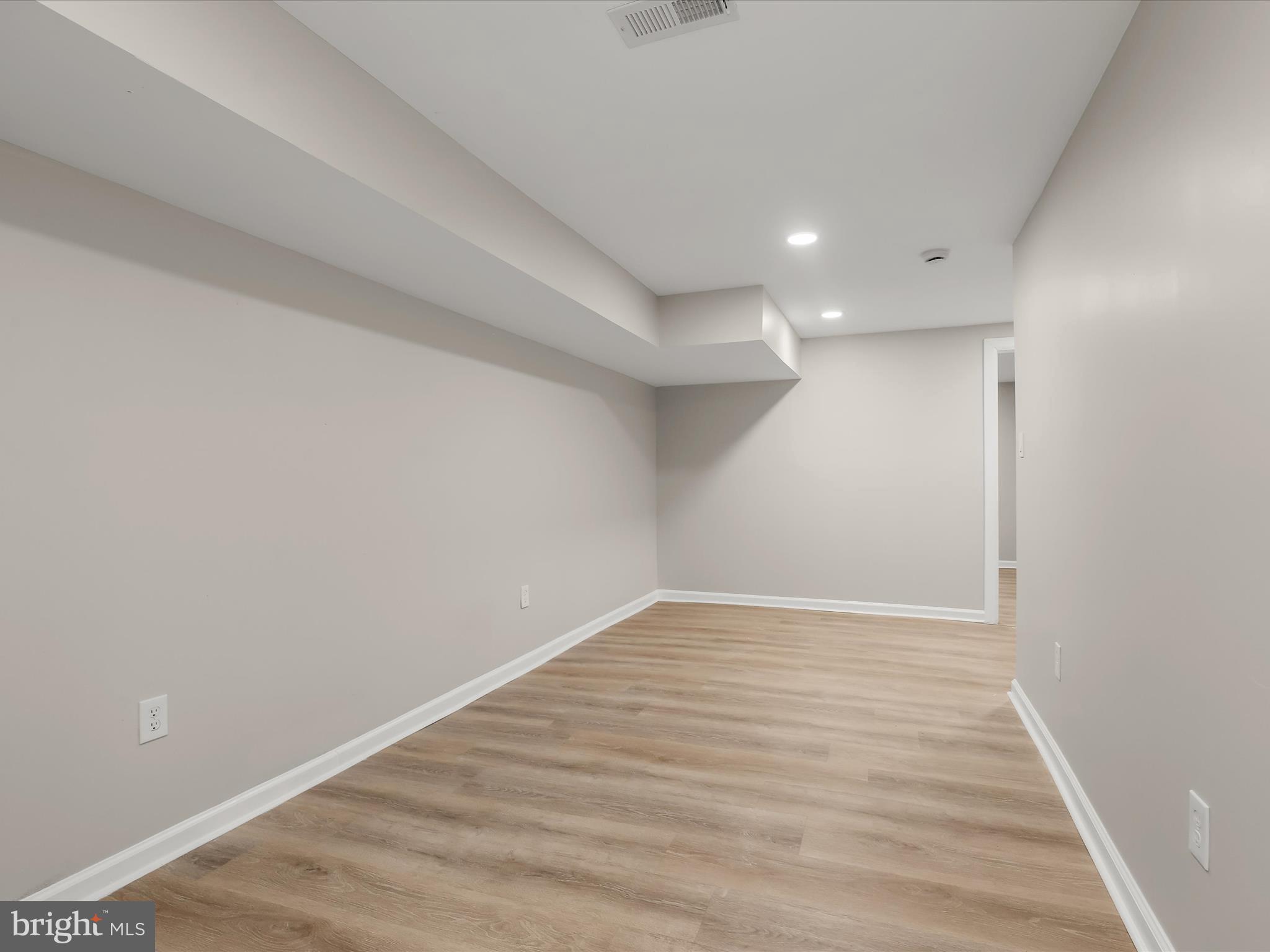 LAKE CLIFTON - Residential