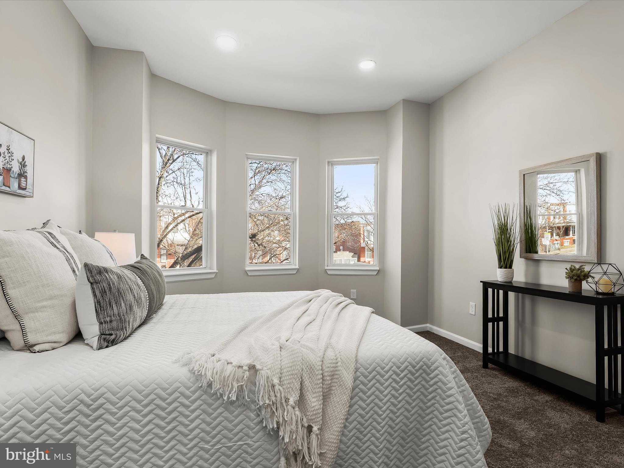 LAKE CLIFTON - Residential