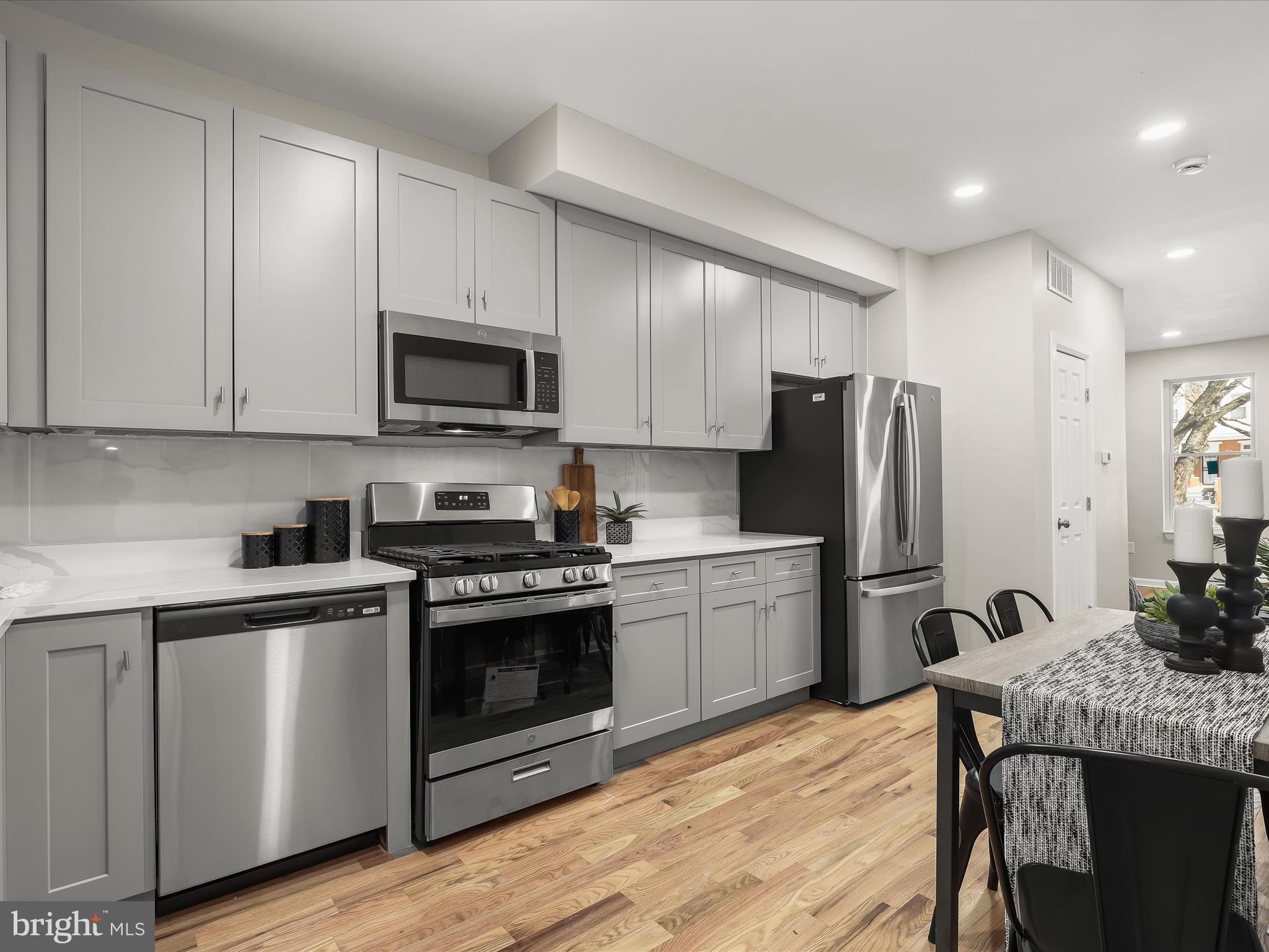 LAKE CLIFTON - Residential