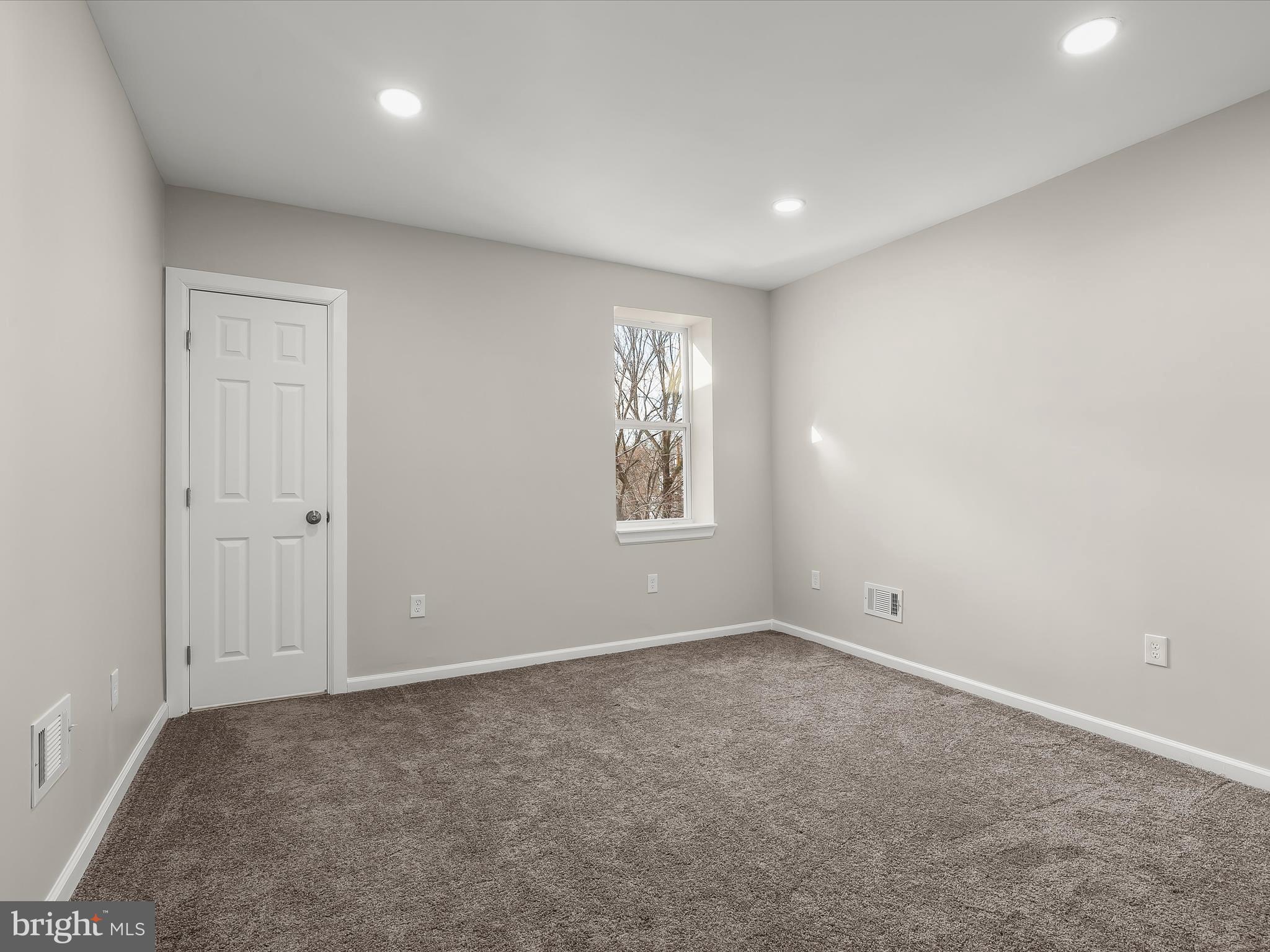 LAKE CLIFTON - Residential