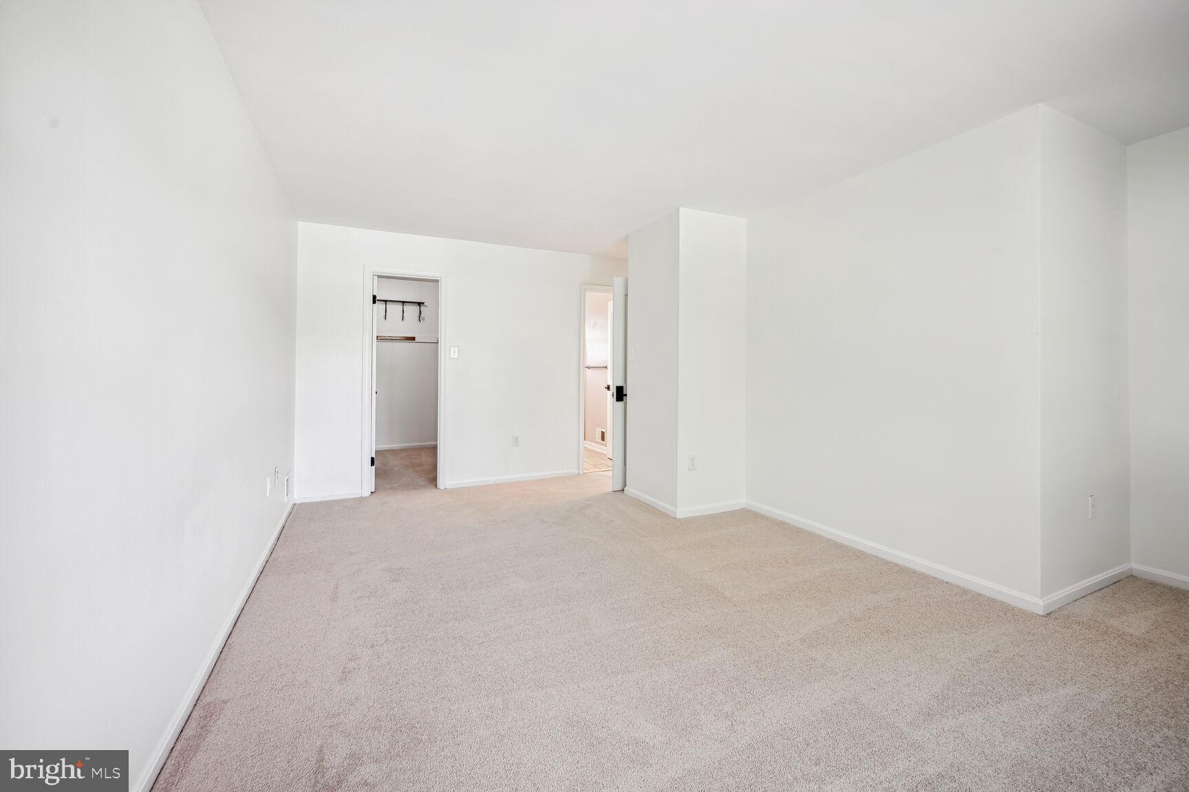 FOREST ESTATES - Residential Lease