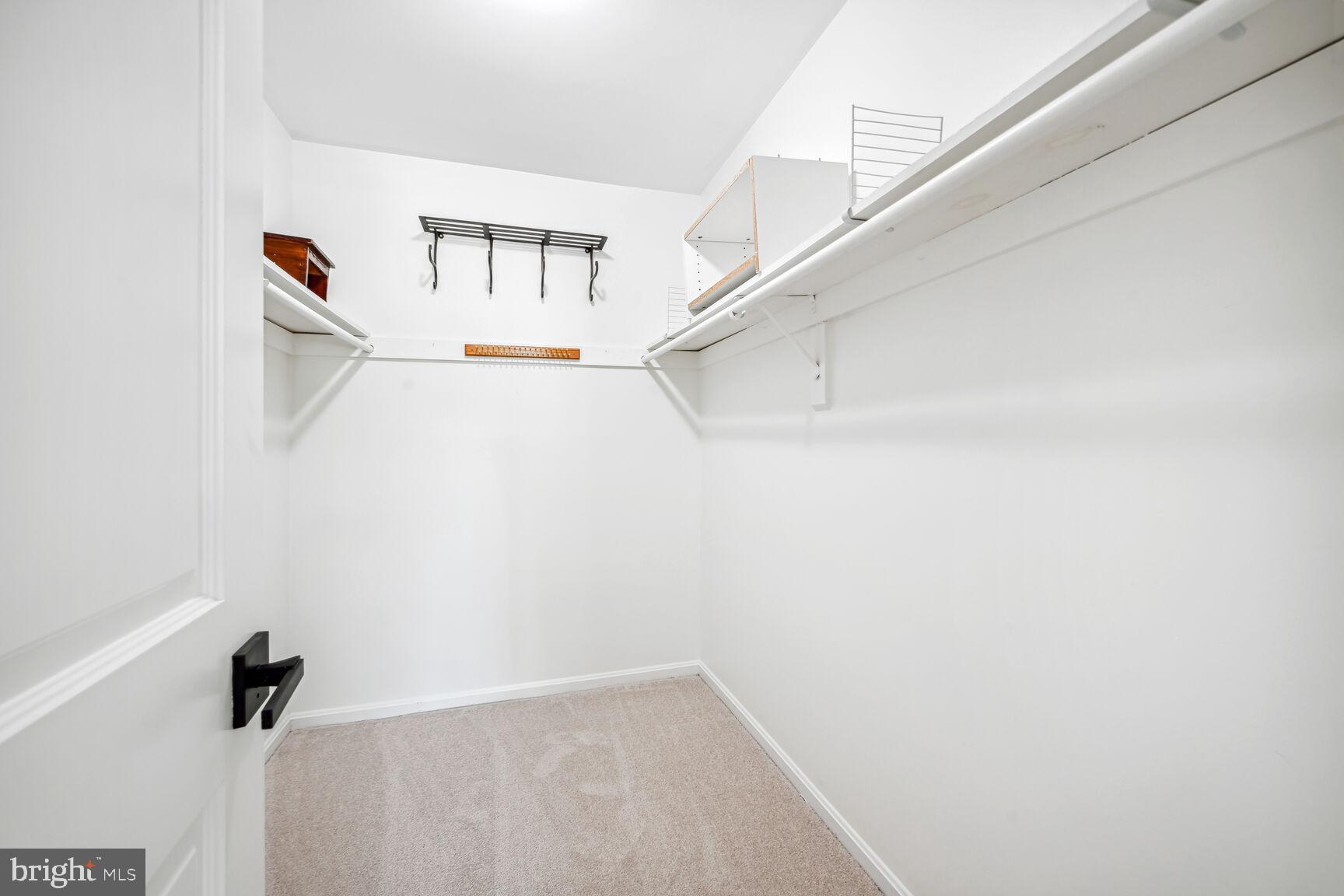 FOREST ESTATES - Residential Lease