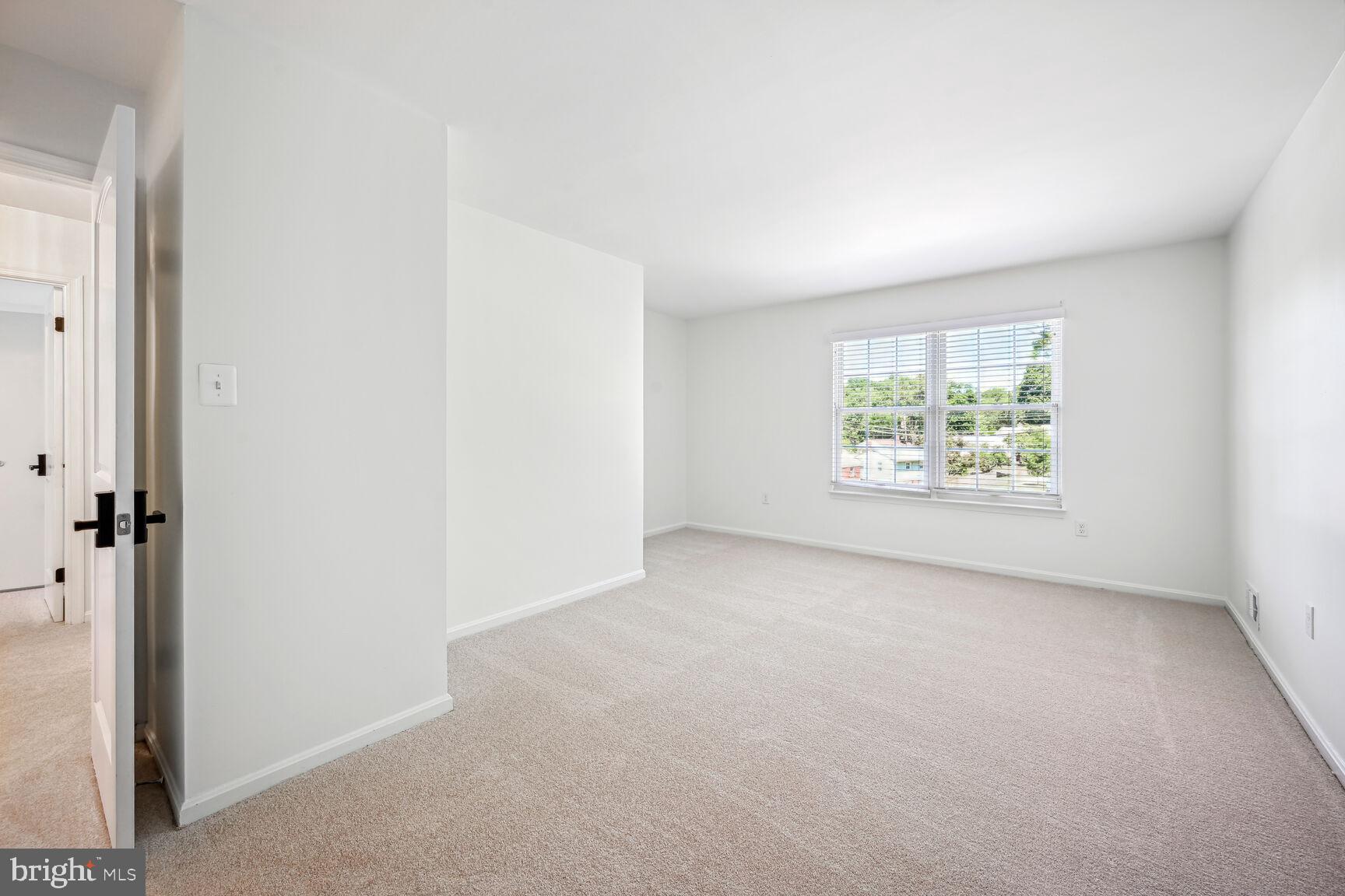 FOREST ESTATES - Residential Lease