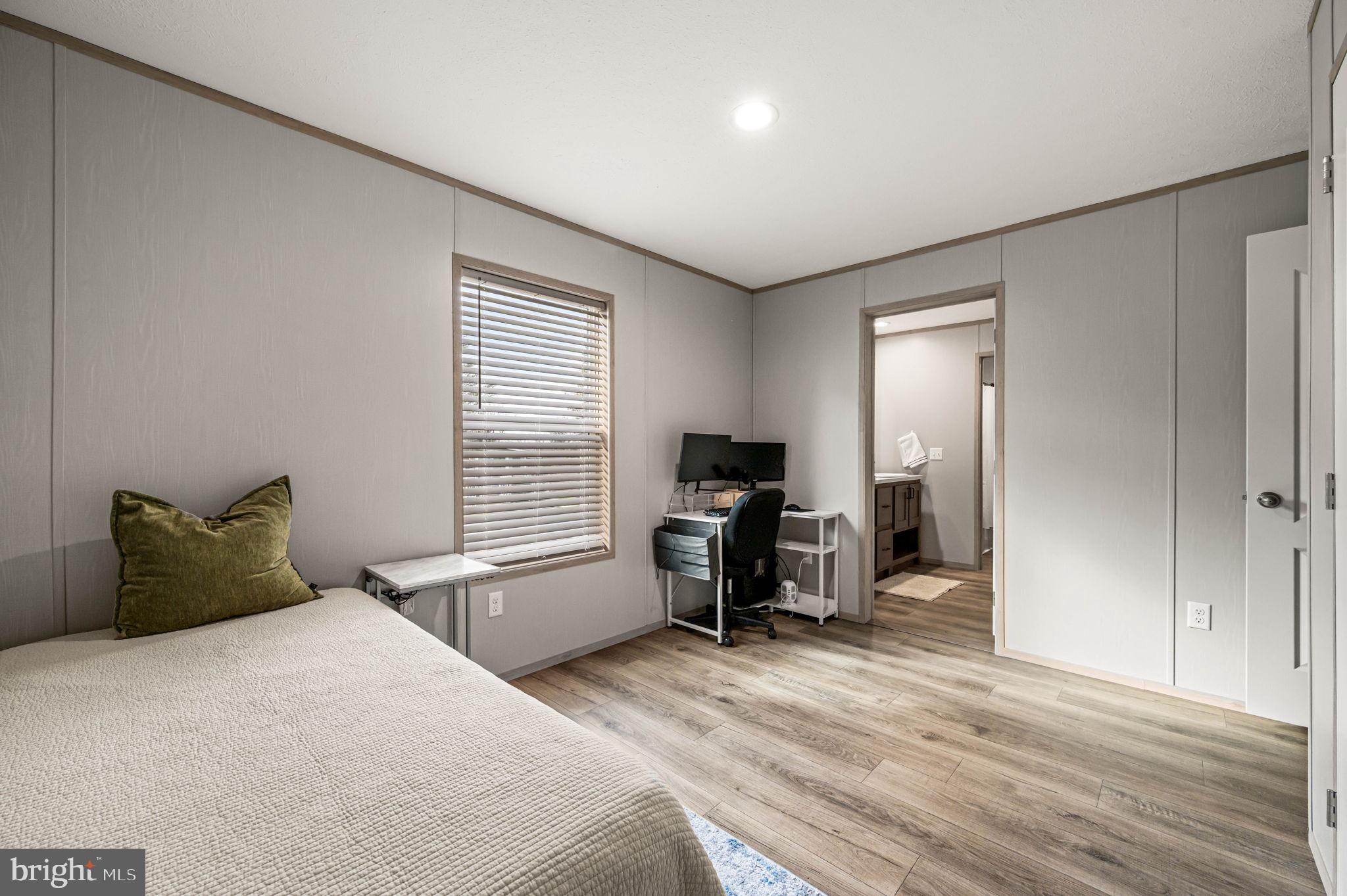 APPLEVILLE WEST - Residential