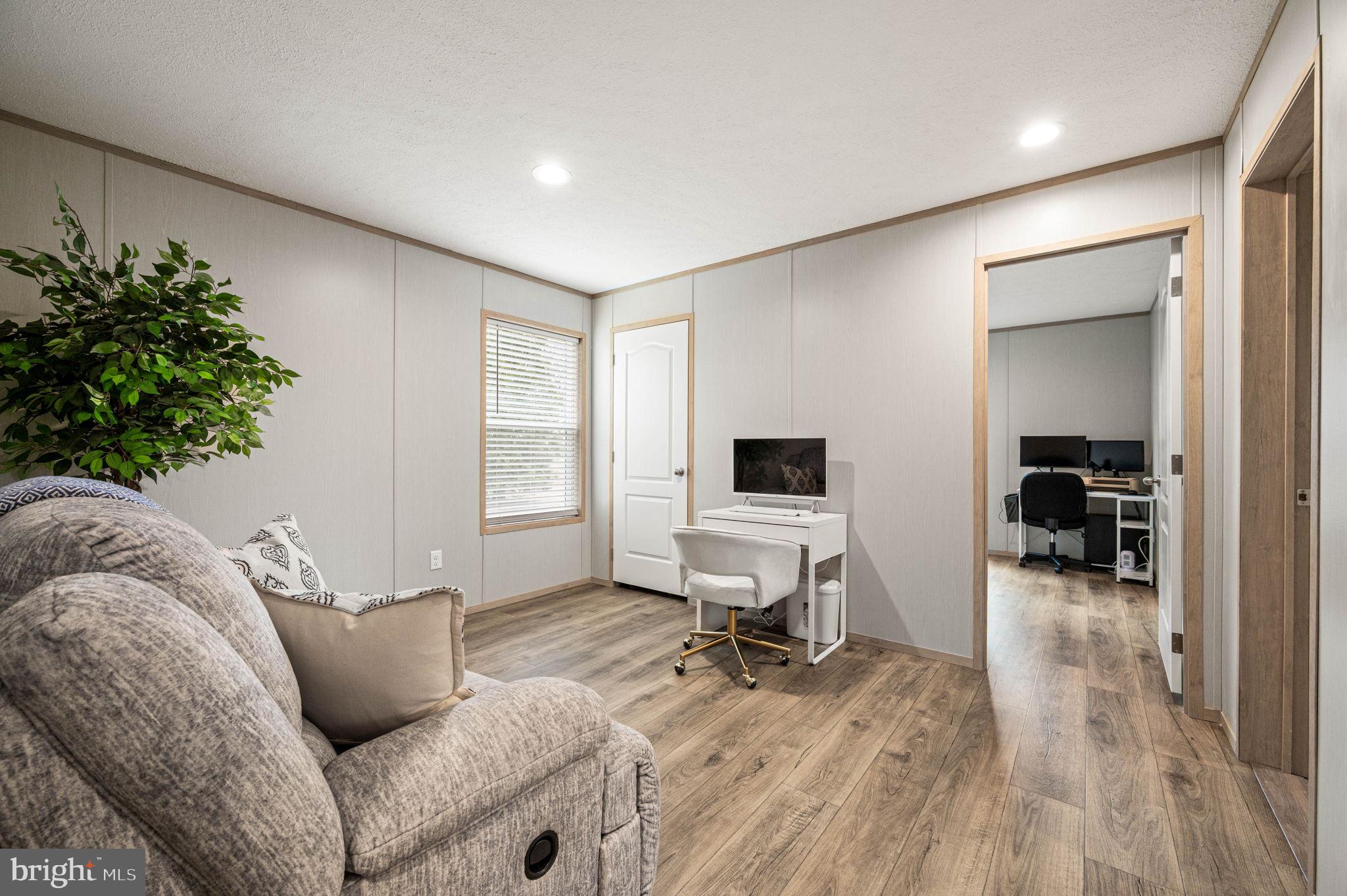 APPLEVILLE WEST - Residential