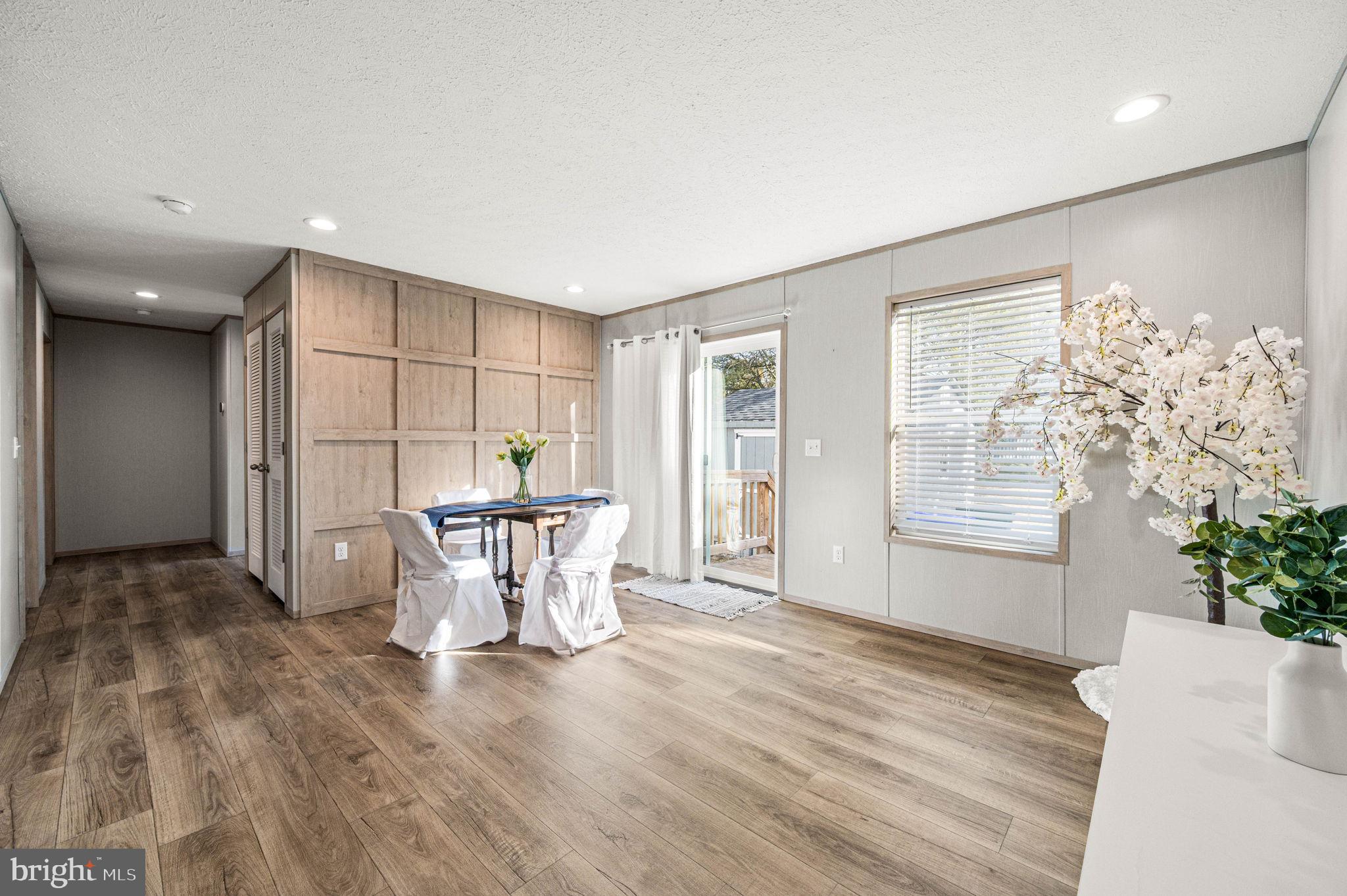 APPLEVILLE WEST - Residential