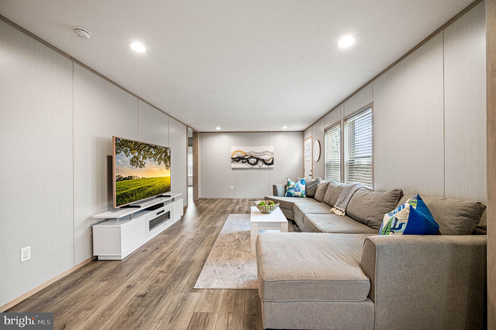 APPLEVILLE WEST - Residential