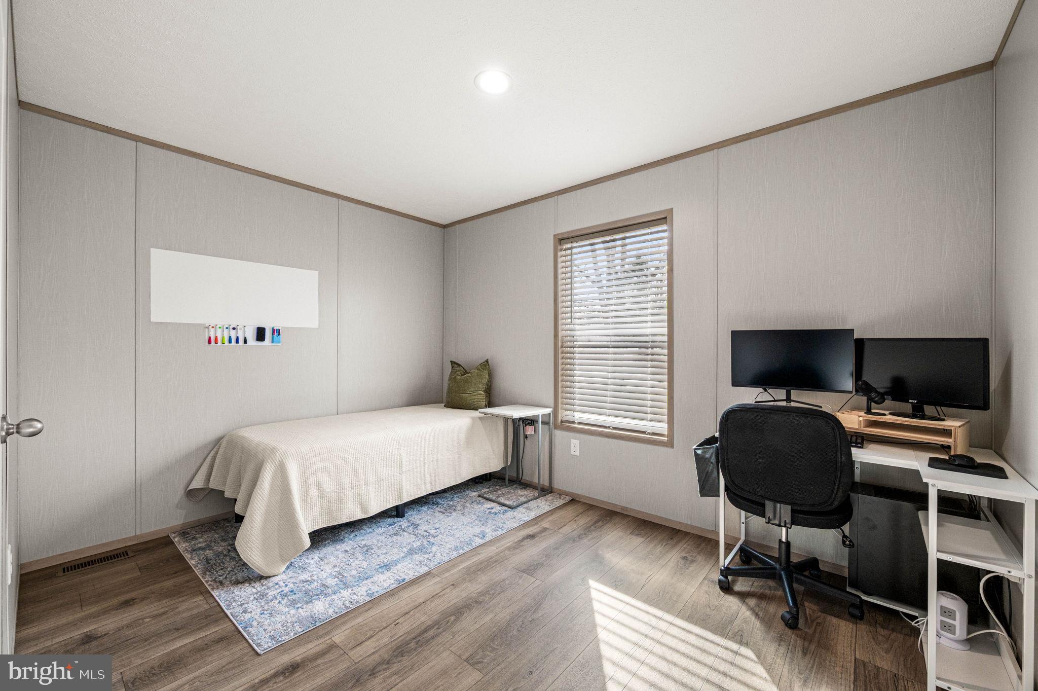 APPLEVILLE WEST - Residential