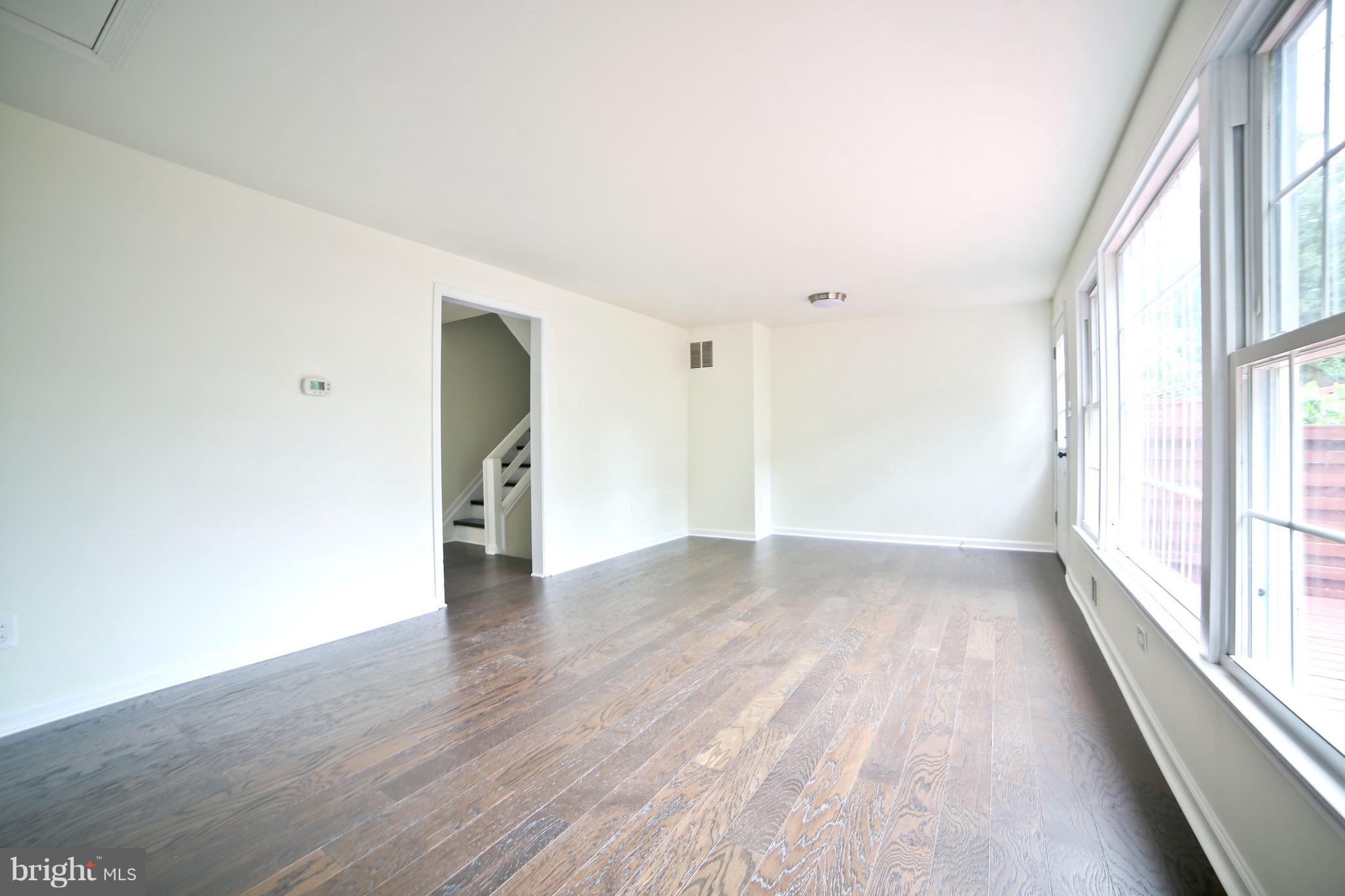 GREENWICH HILL - Residential