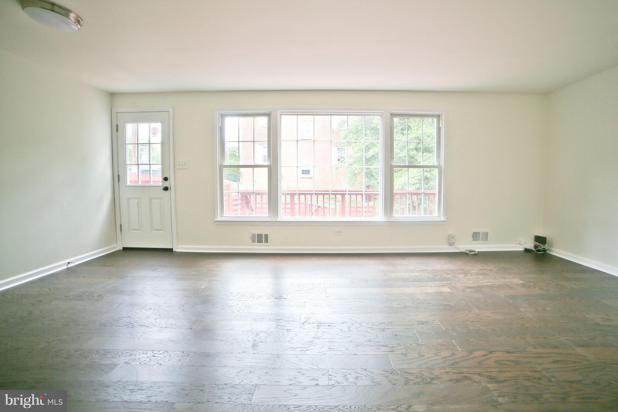 GREENWICH HILL - Residential