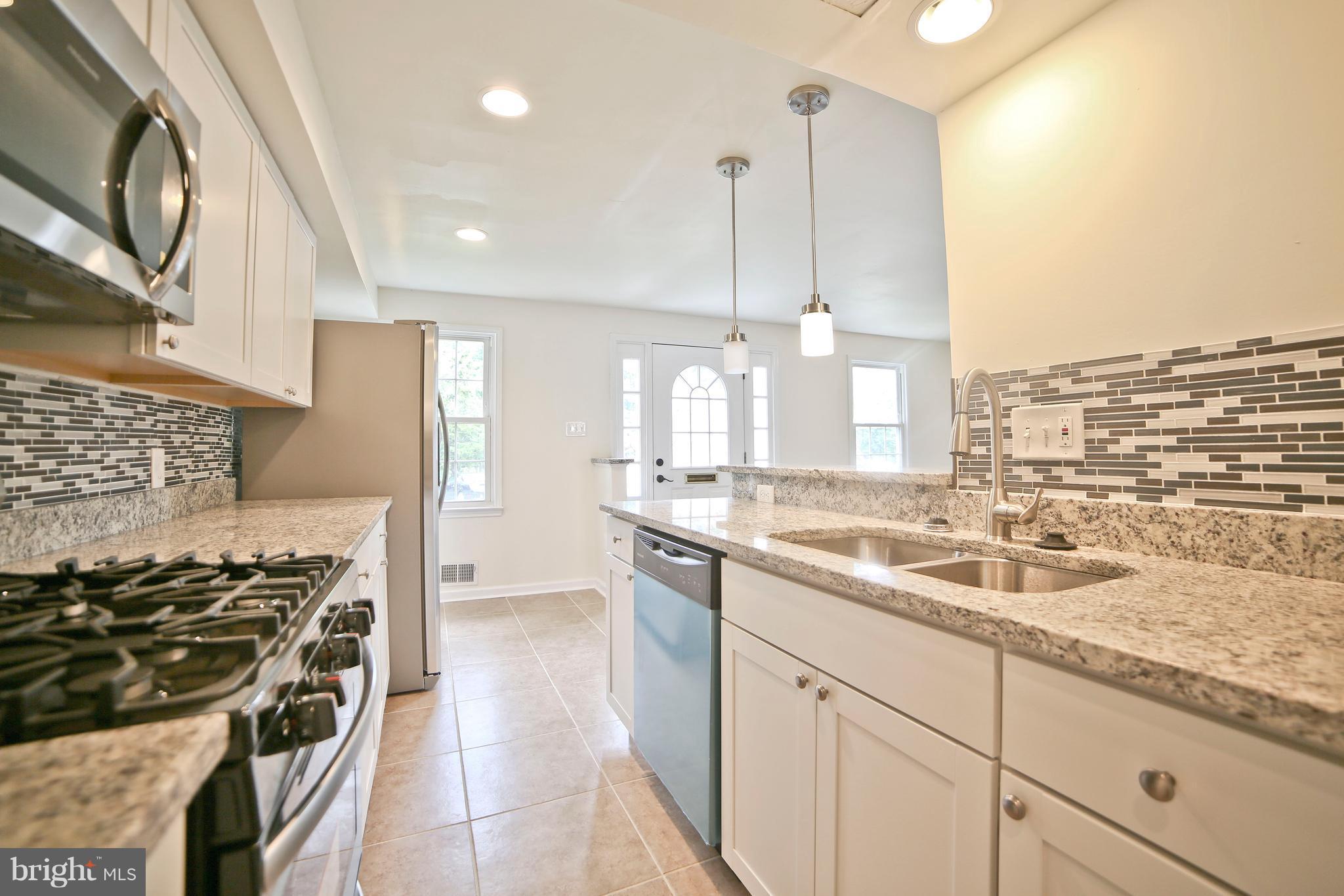 GREENWICH HILL - Residential