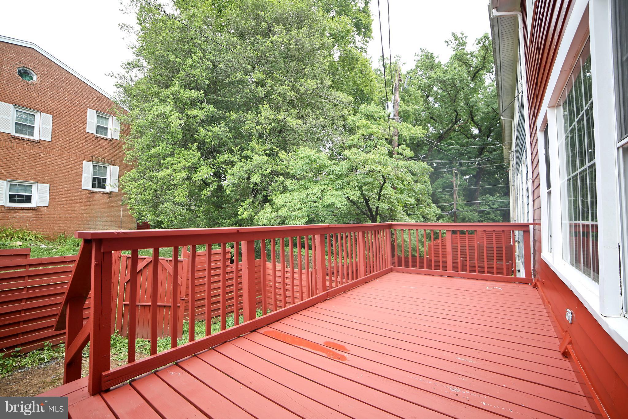 GREENWICH HILL - Residential