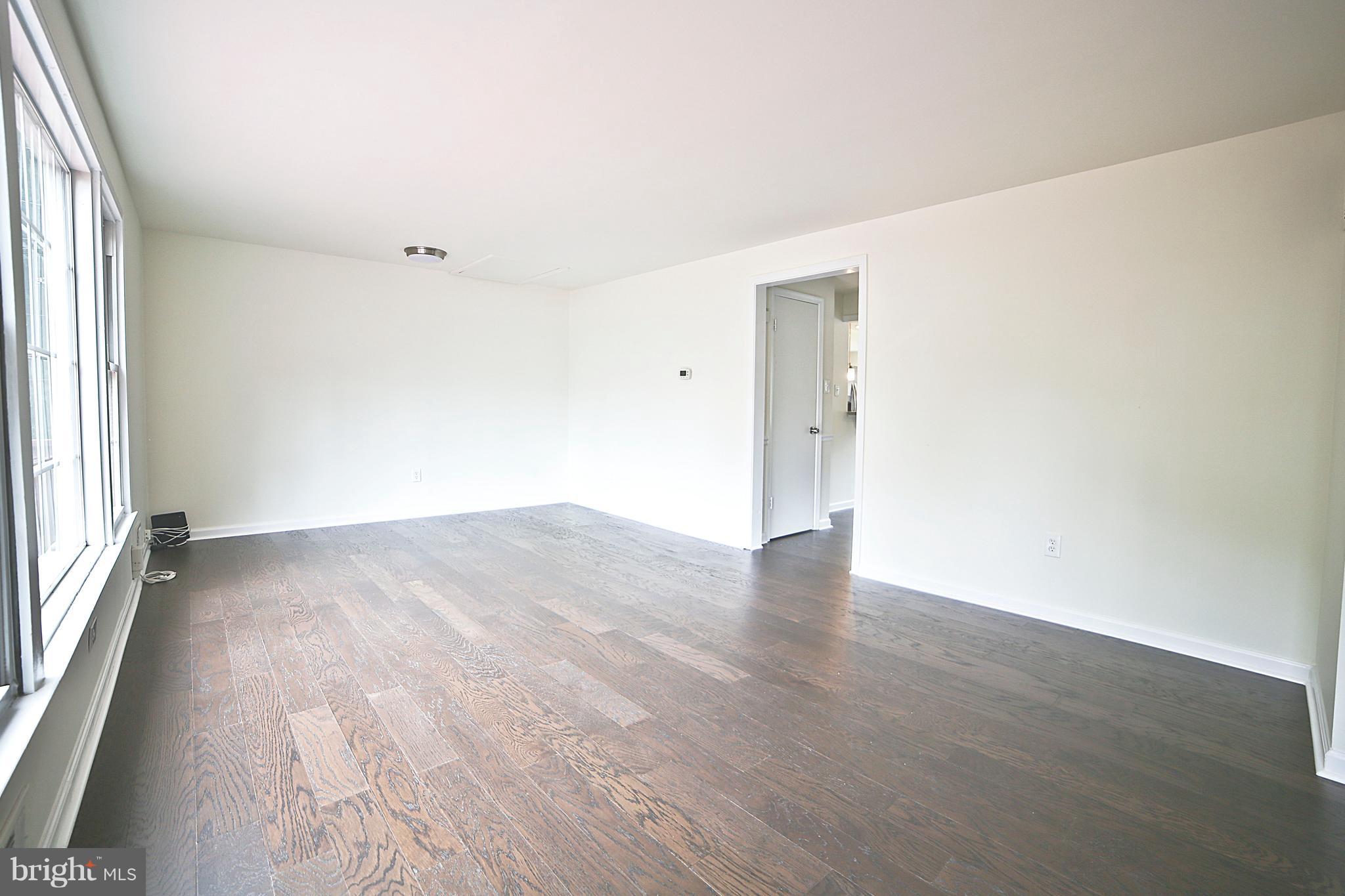 GREENWICH HILL - Residential