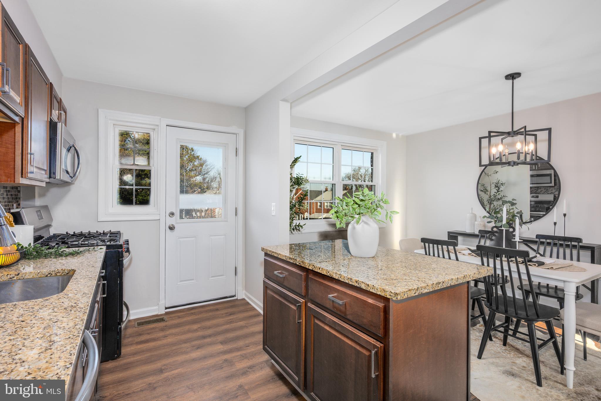 WEST EDMONDALE - Residential