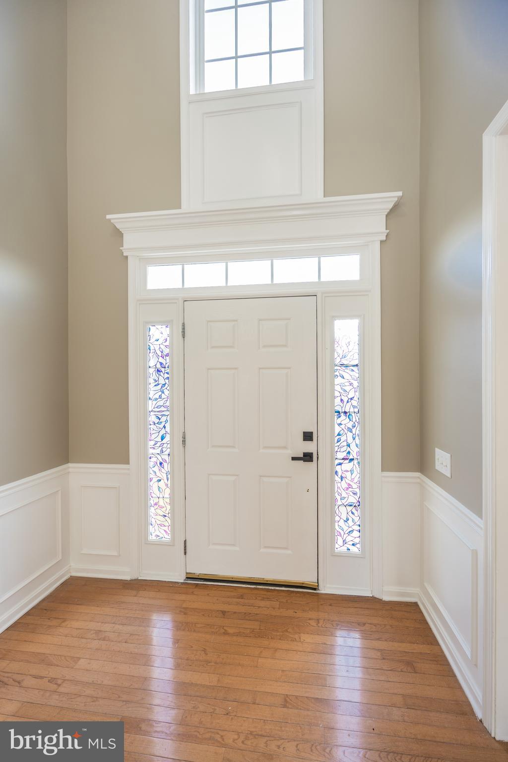 196 E PEMBROOKE DRIVE