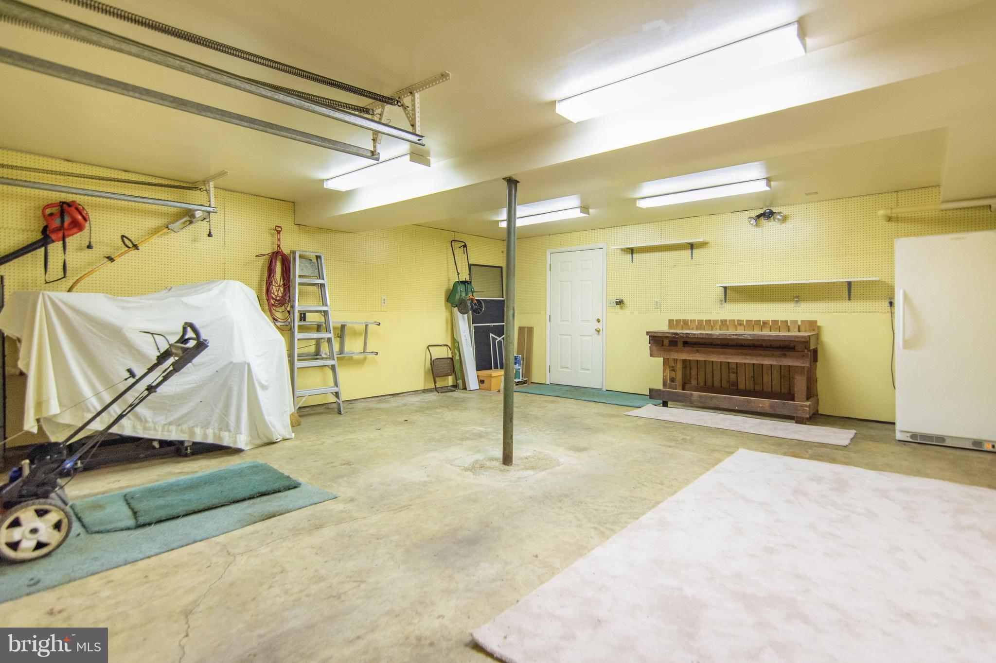 CROFTON MEADOWS - Residential