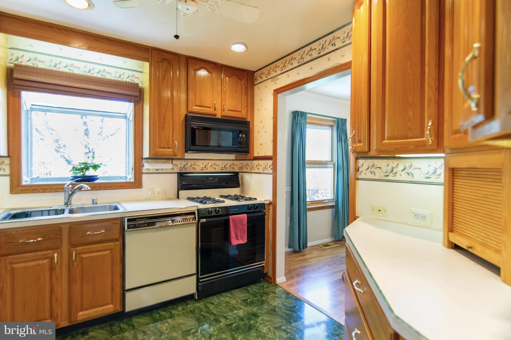 CROFTON MEADOWS - Residential