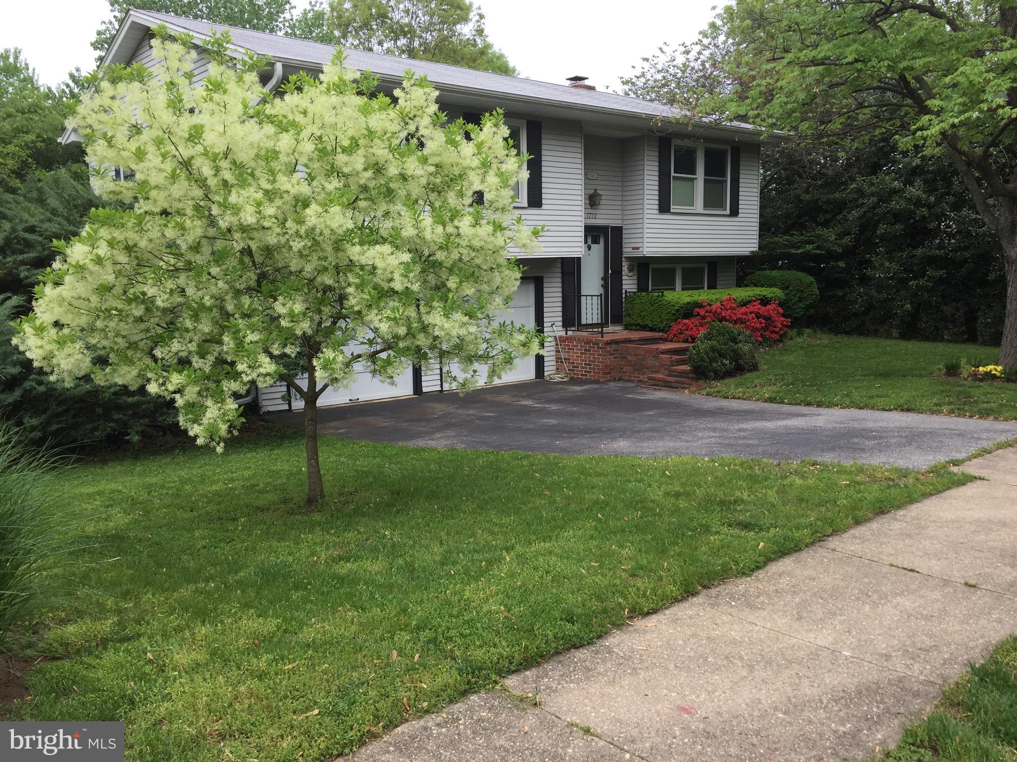 CROFTON MEADOWS - Residential