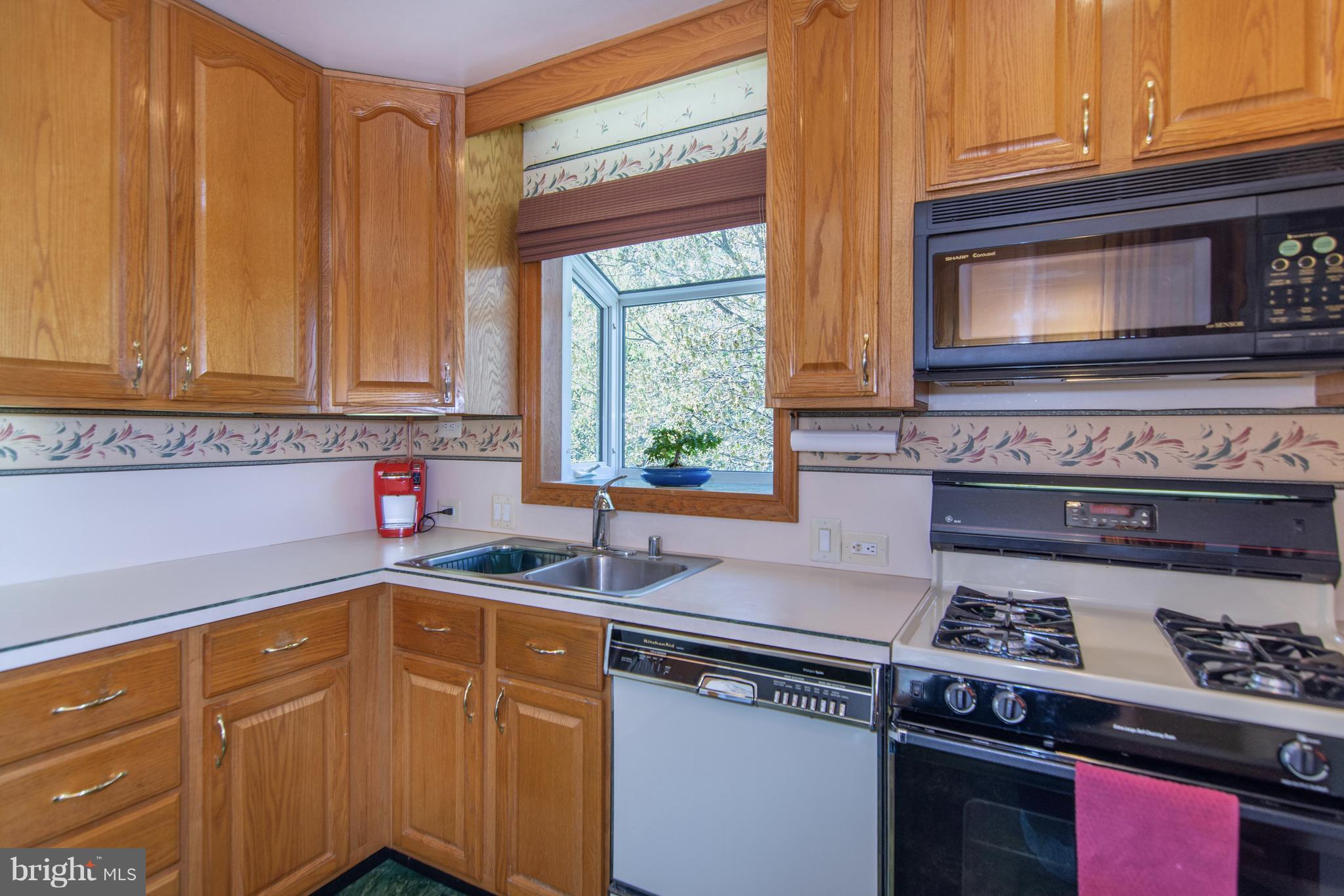 CROFTON MEADOWS - Residential