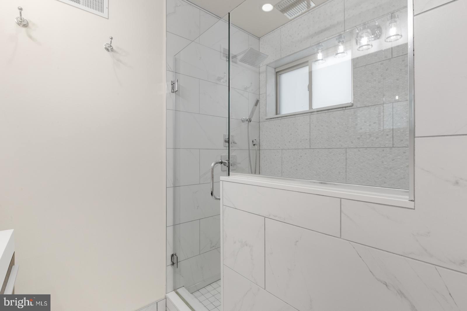 POINT BREEZE - Residential Lease