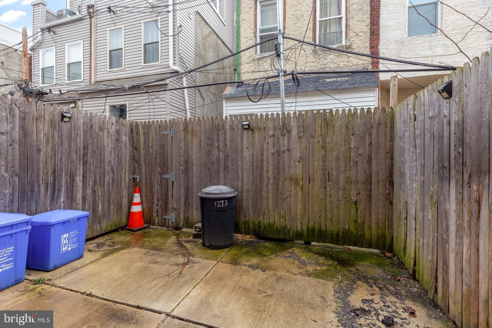 POINT BREEZE - Residential Lease