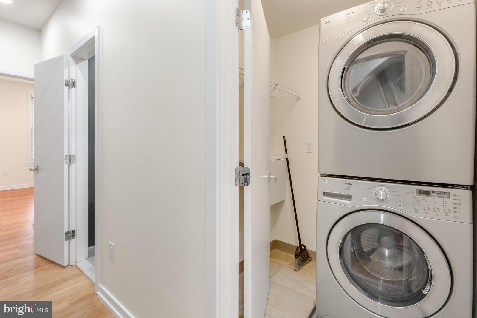 POINT BREEZE - Residential Lease