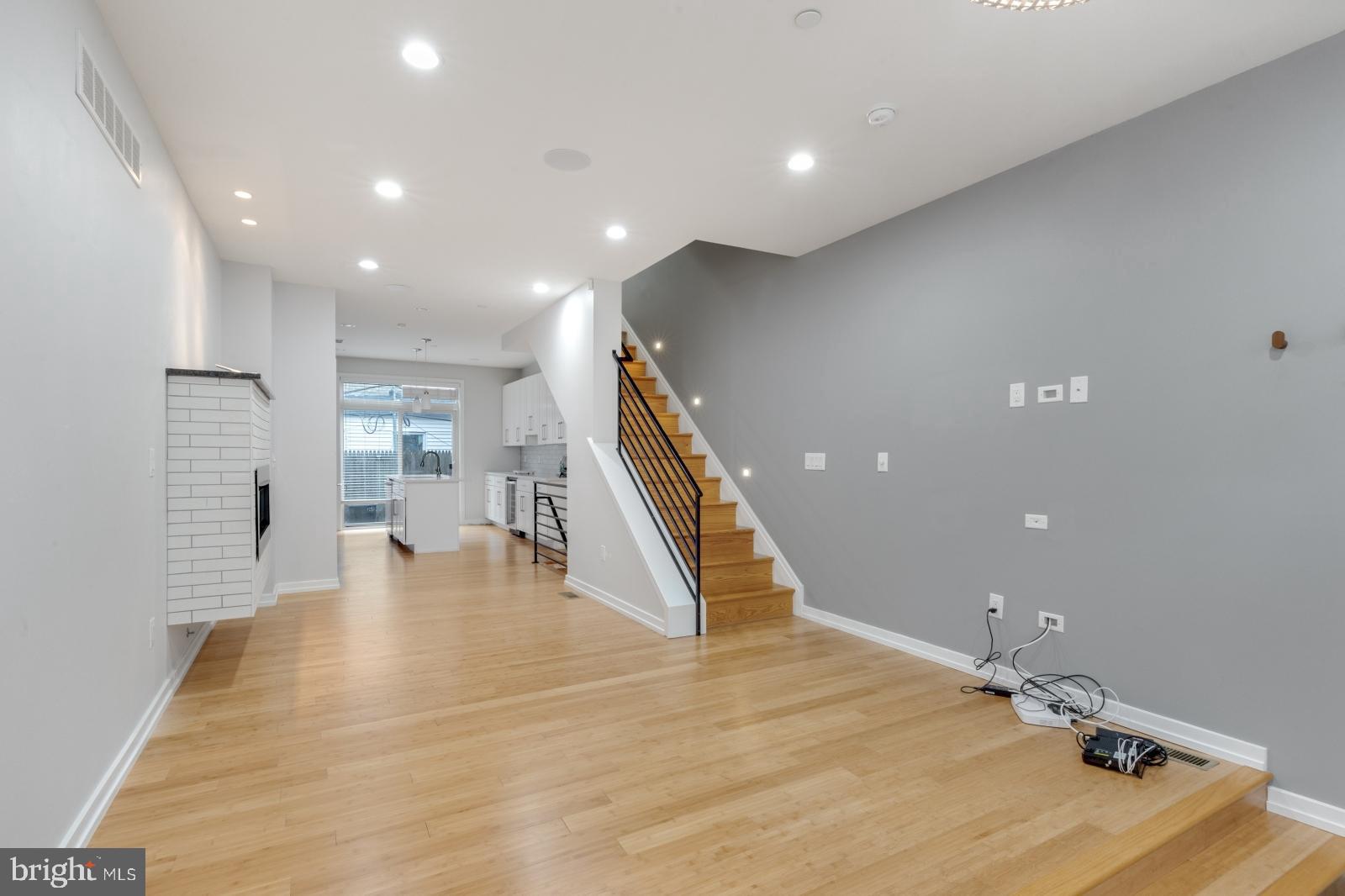 POINT BREEZE - Residential Lease