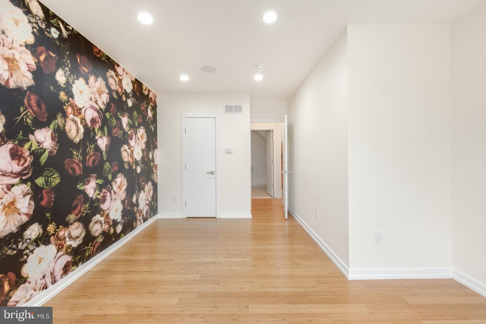 POINT BREEZE - Residential Lease