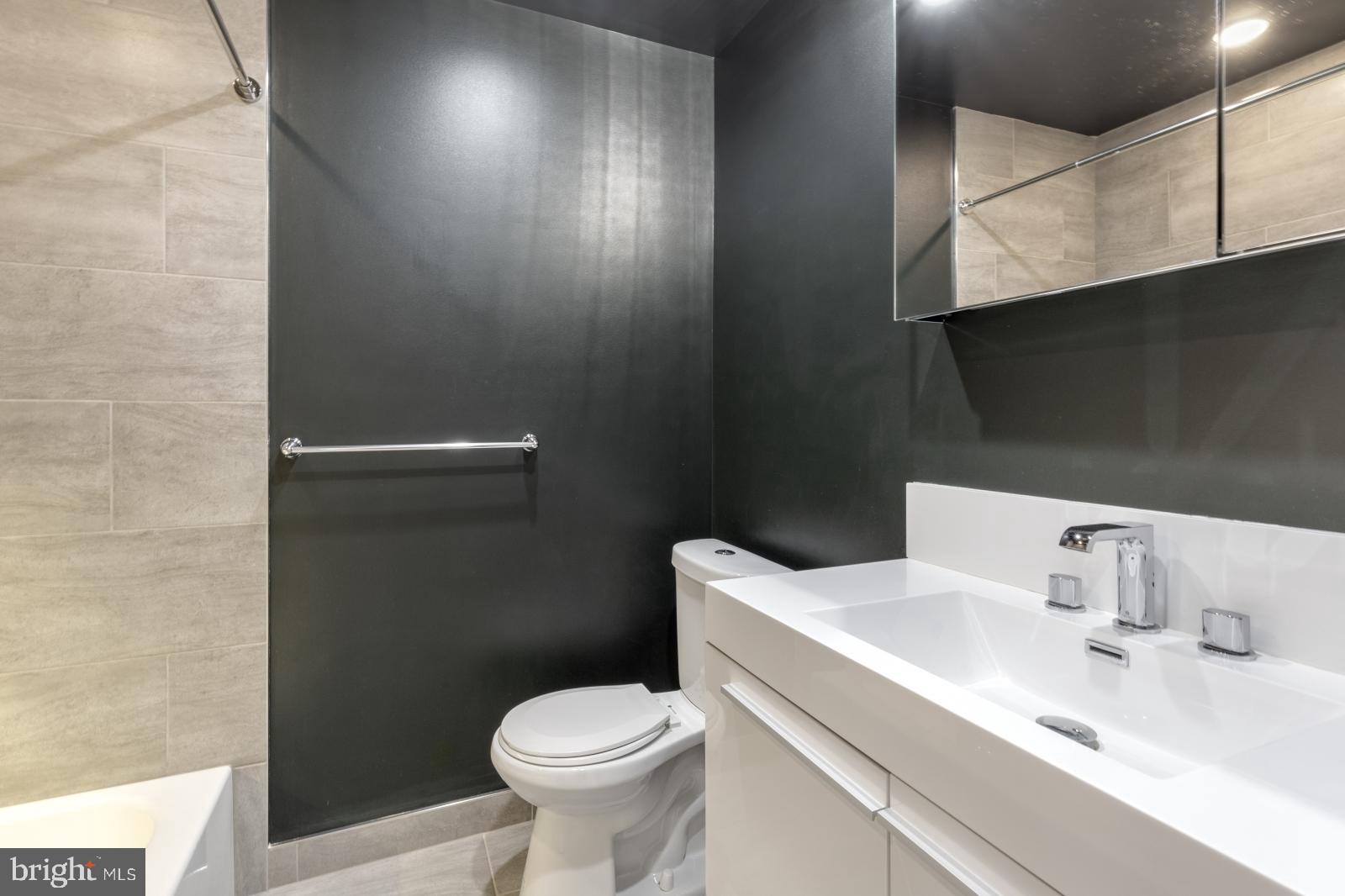 POINT BREEZE - Residential Lease