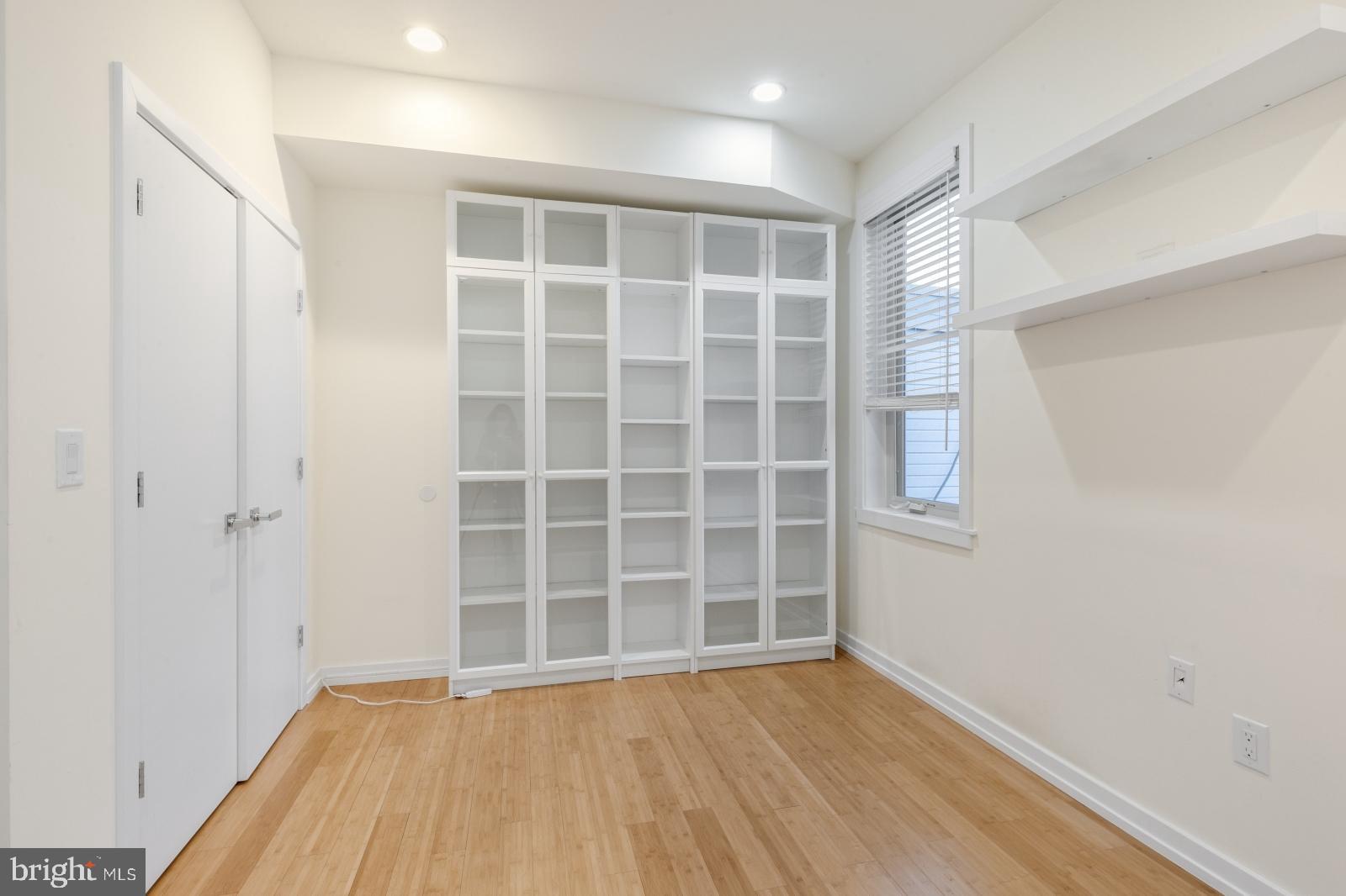 POINT BREEZE - Residential Lease