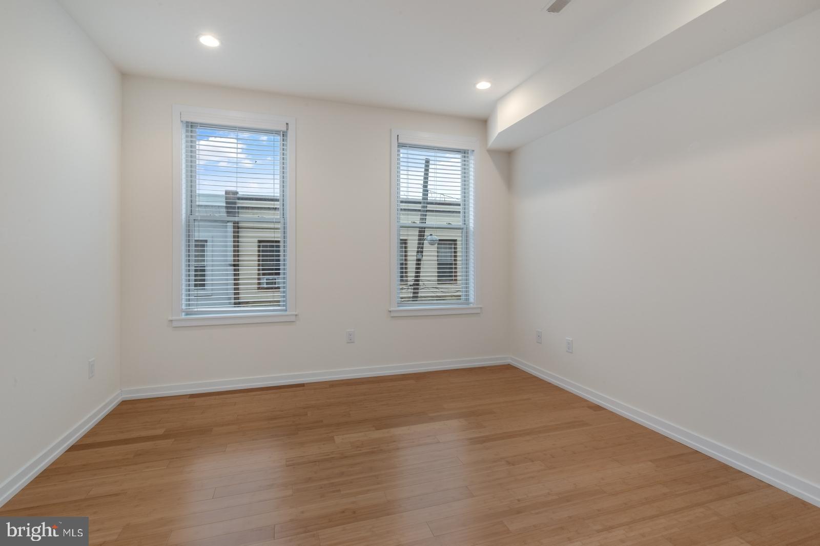 POINT BREEZE - Residential Lease