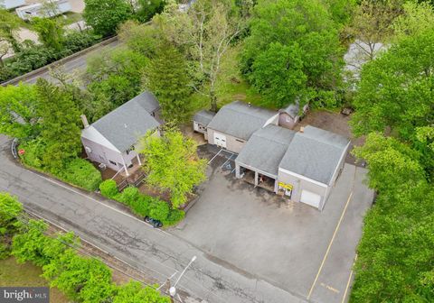 41 CEDAR LANE MORRISVILLE PA 19067