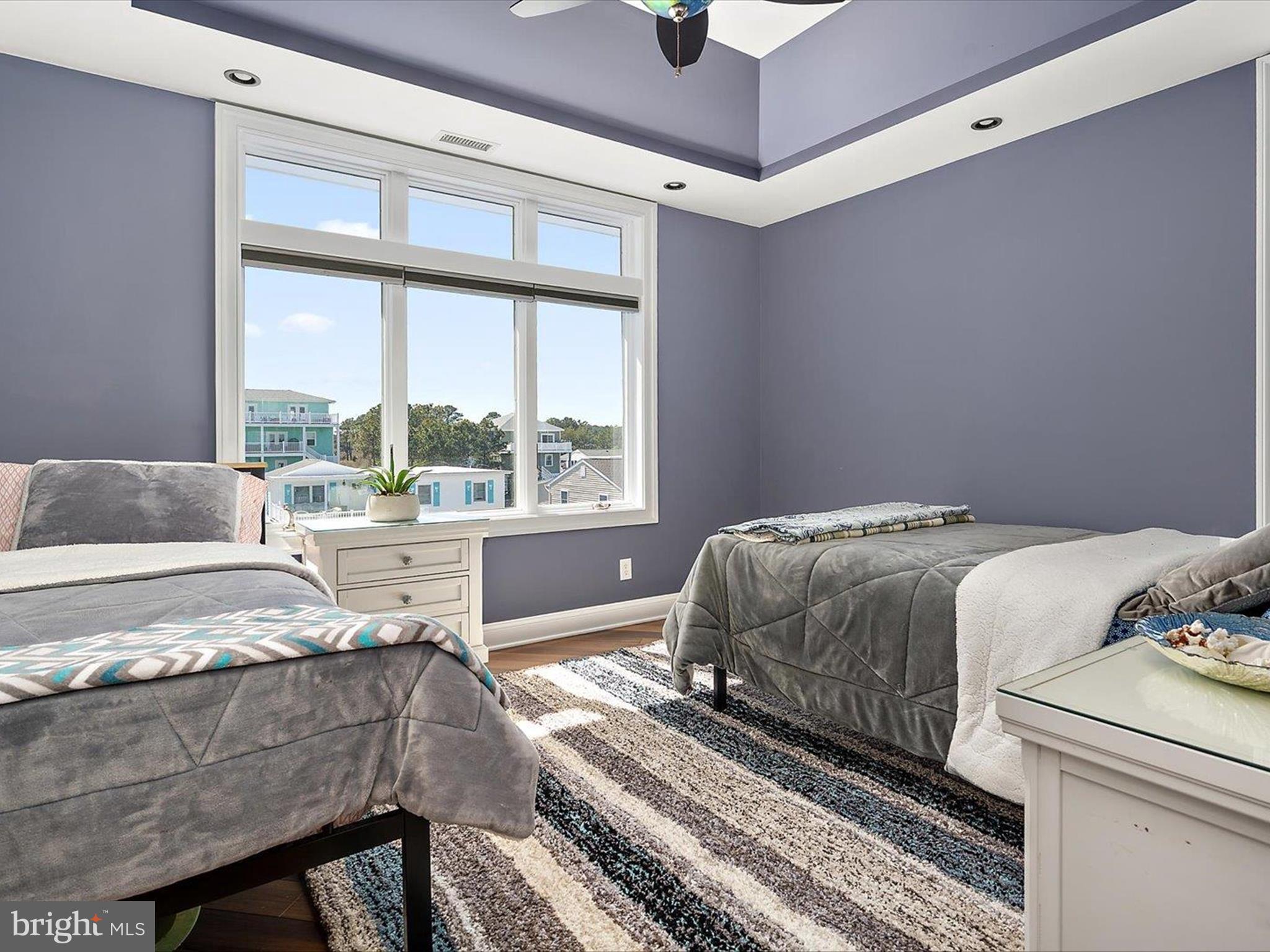 SNUG HARBOR - Residential