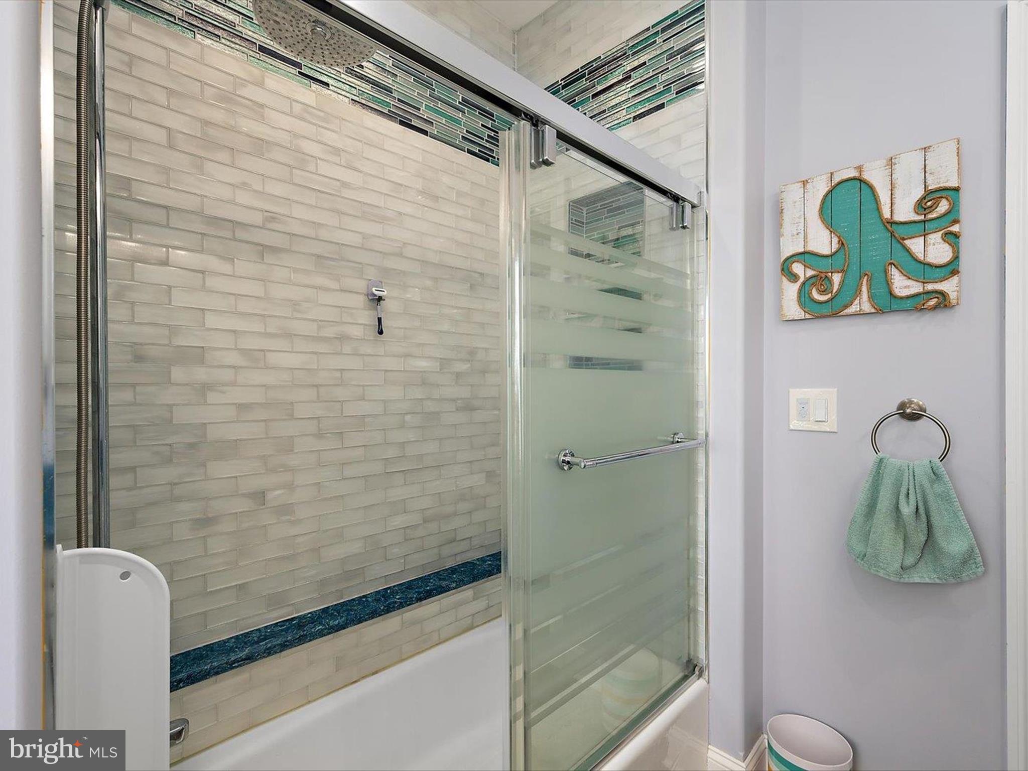 SNUG HARBOR - Residential