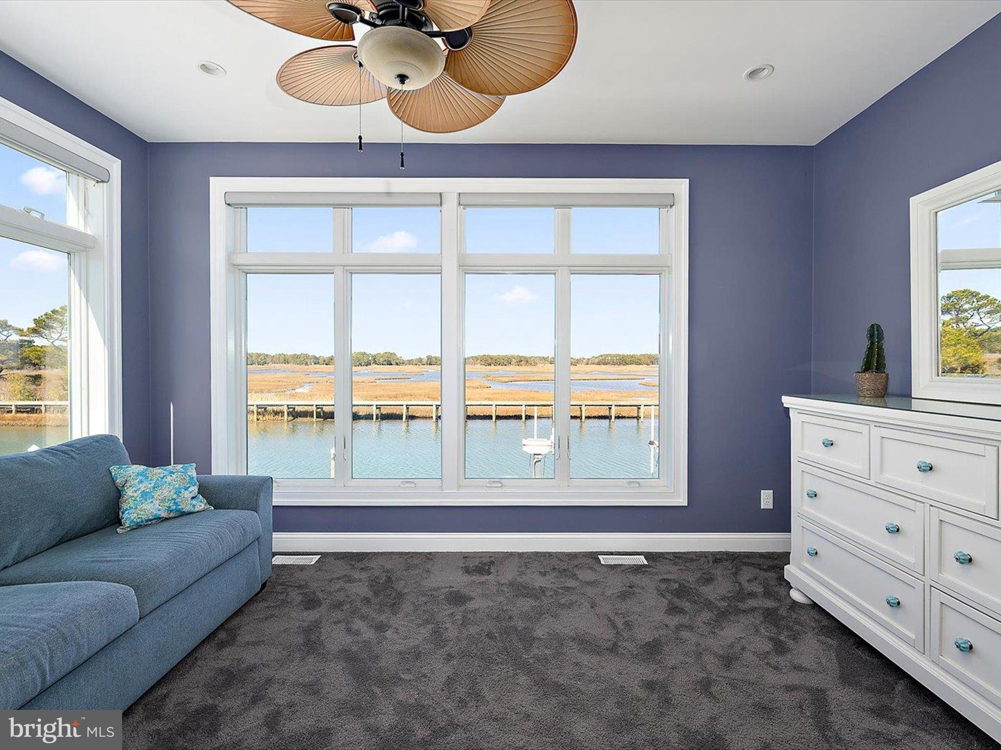 SNUG HARBOR - Residential