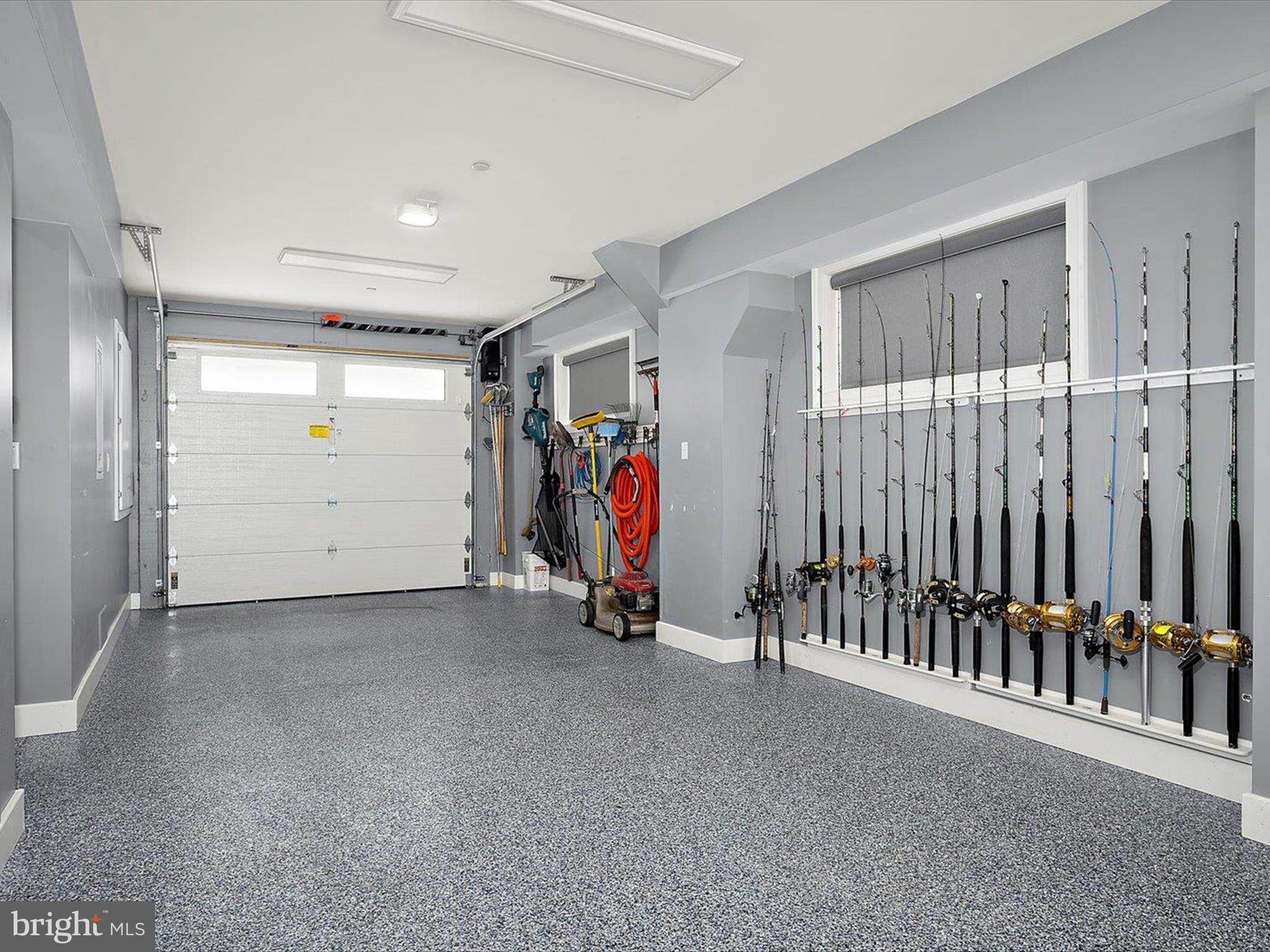 SNUG HARBOR - Residential