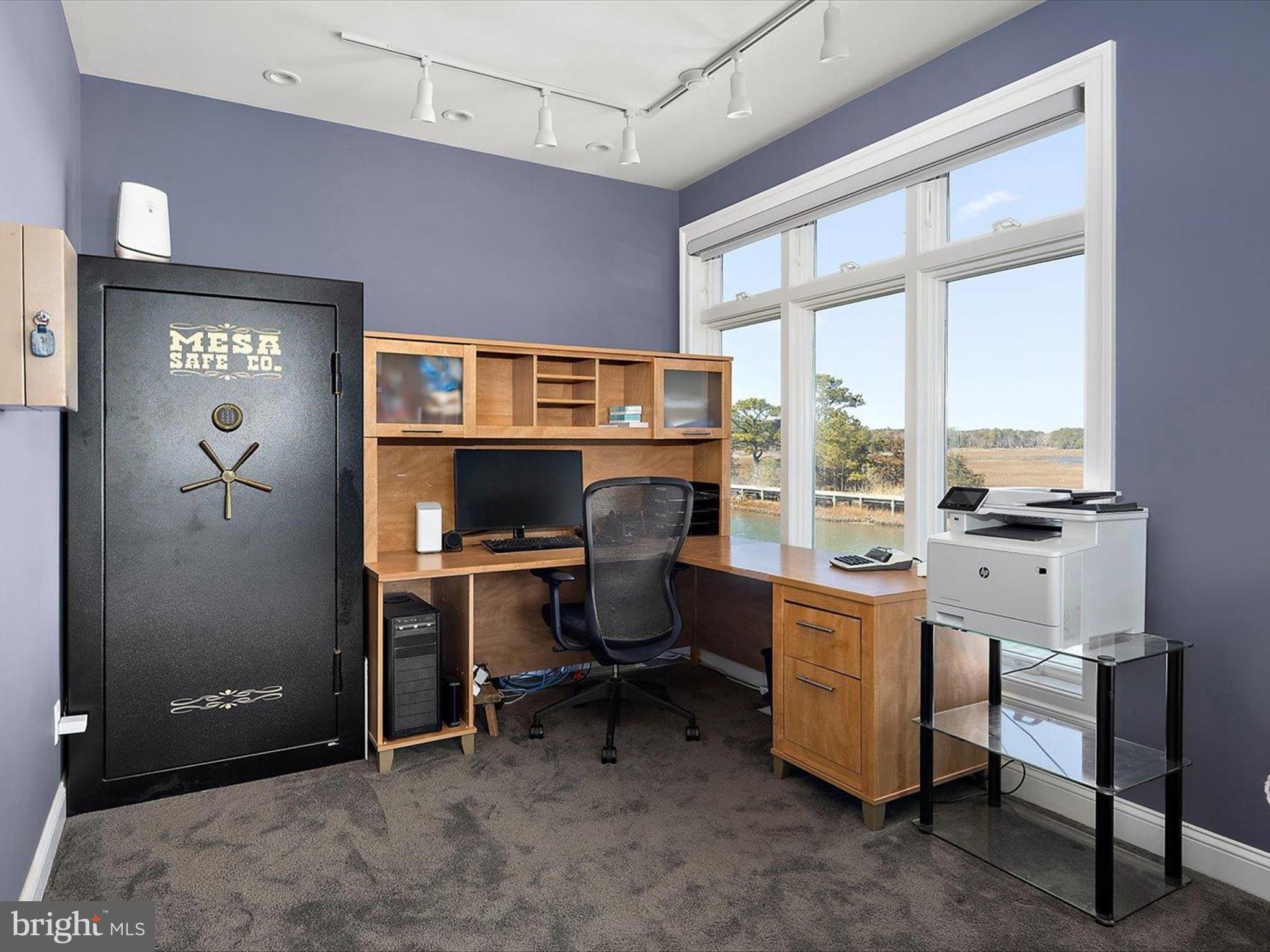 SNUG HARBOR - Residential