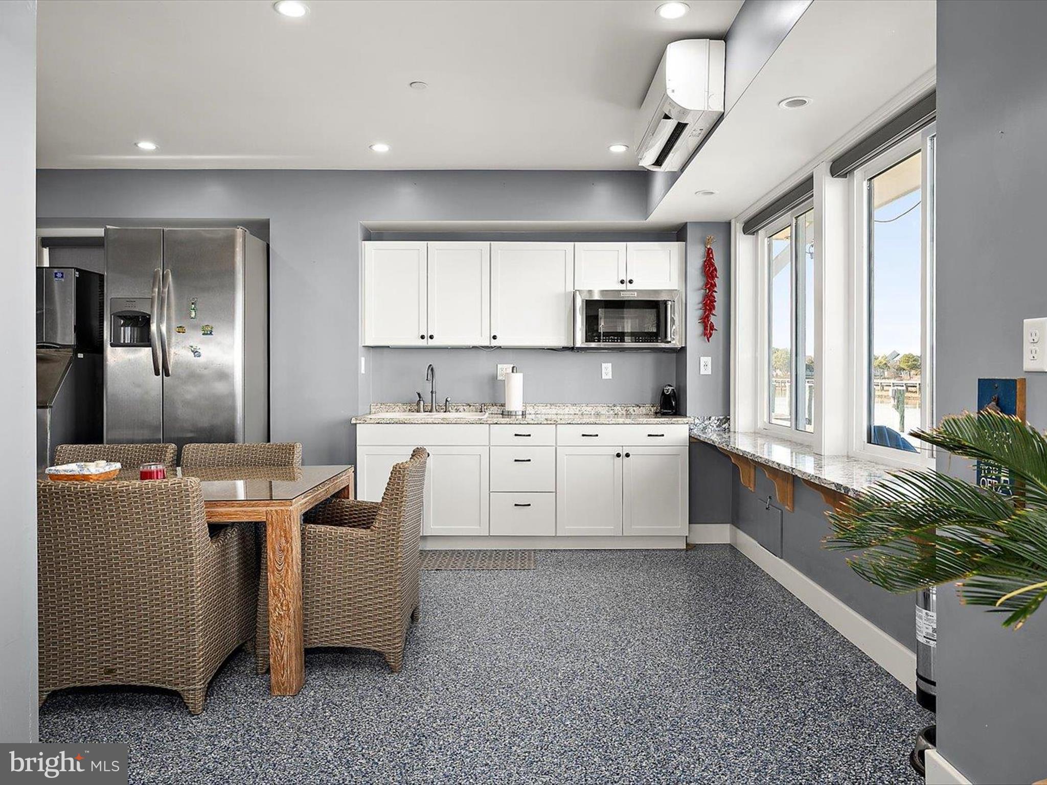 SNUG HARBOR - Residential