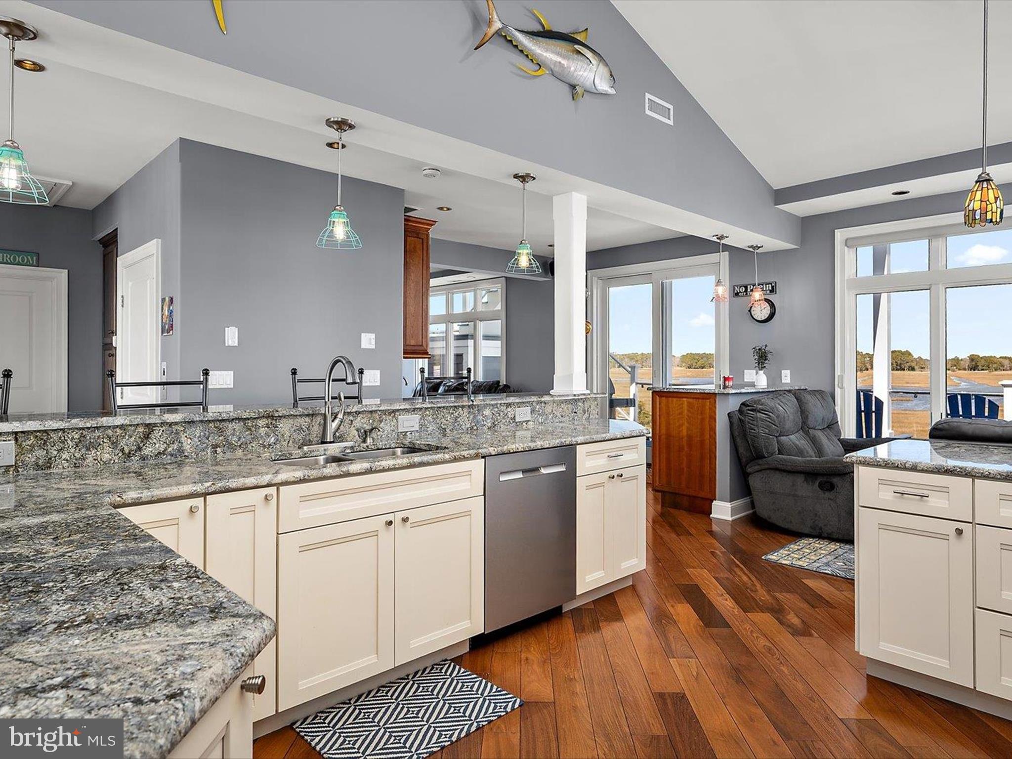 SNUG HARBOR - Residential